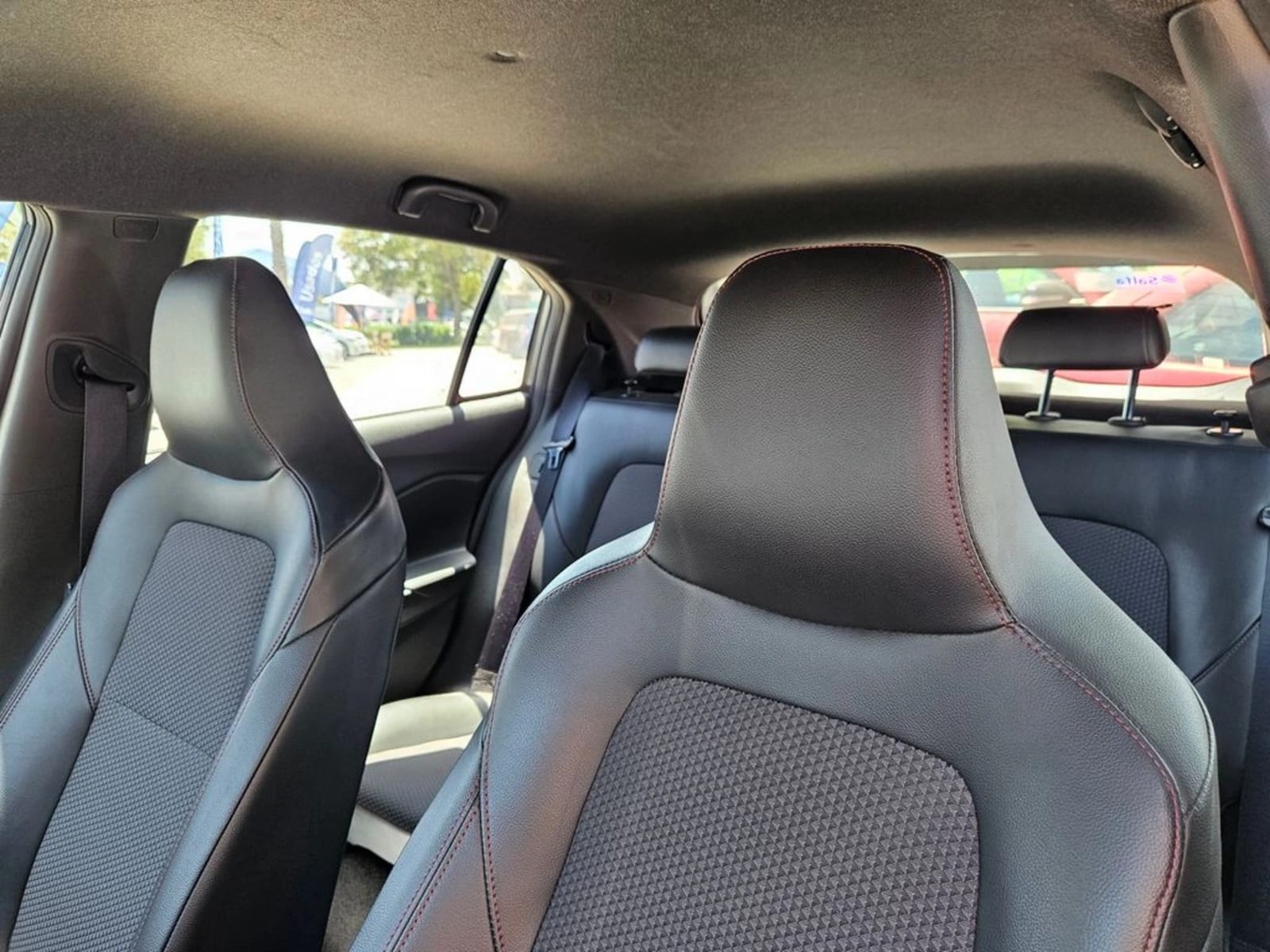 CHEVROLET ONIX 1.0T RS R 4X2 HB MT 5P 2024 - Imagen 20 de 20