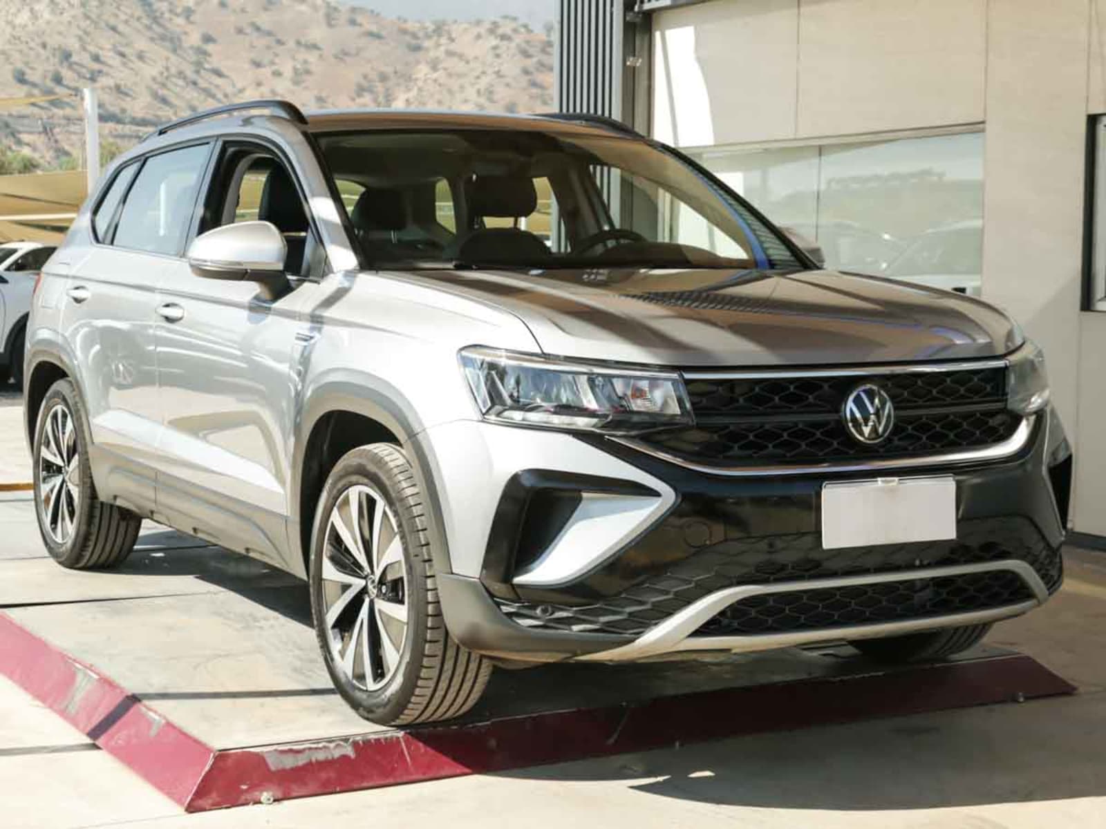VOLKSWAGEN TAOS TSI 1.4 AT 2026 - Imagen 3 de 13