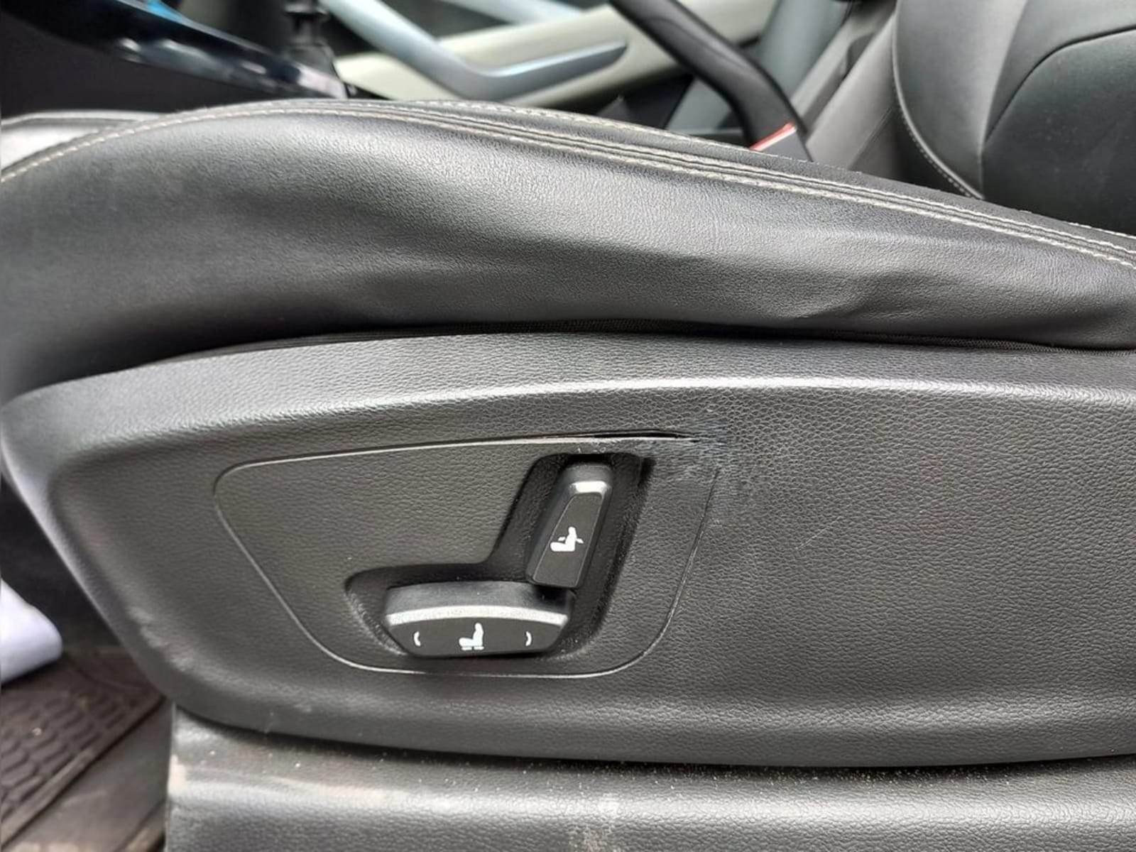 CHEVROLET CAPTIVA 1.5T PREMIER FWD MT 5P 2022 - Imagen 13 de 20