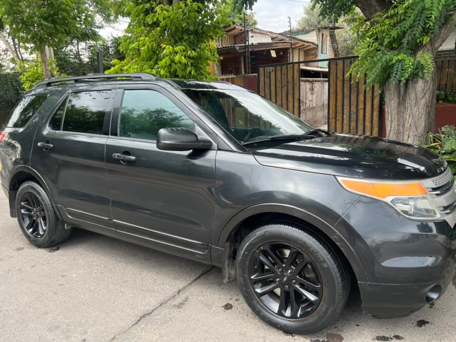 Ford Explorer  2013 - Foto 3 de 8