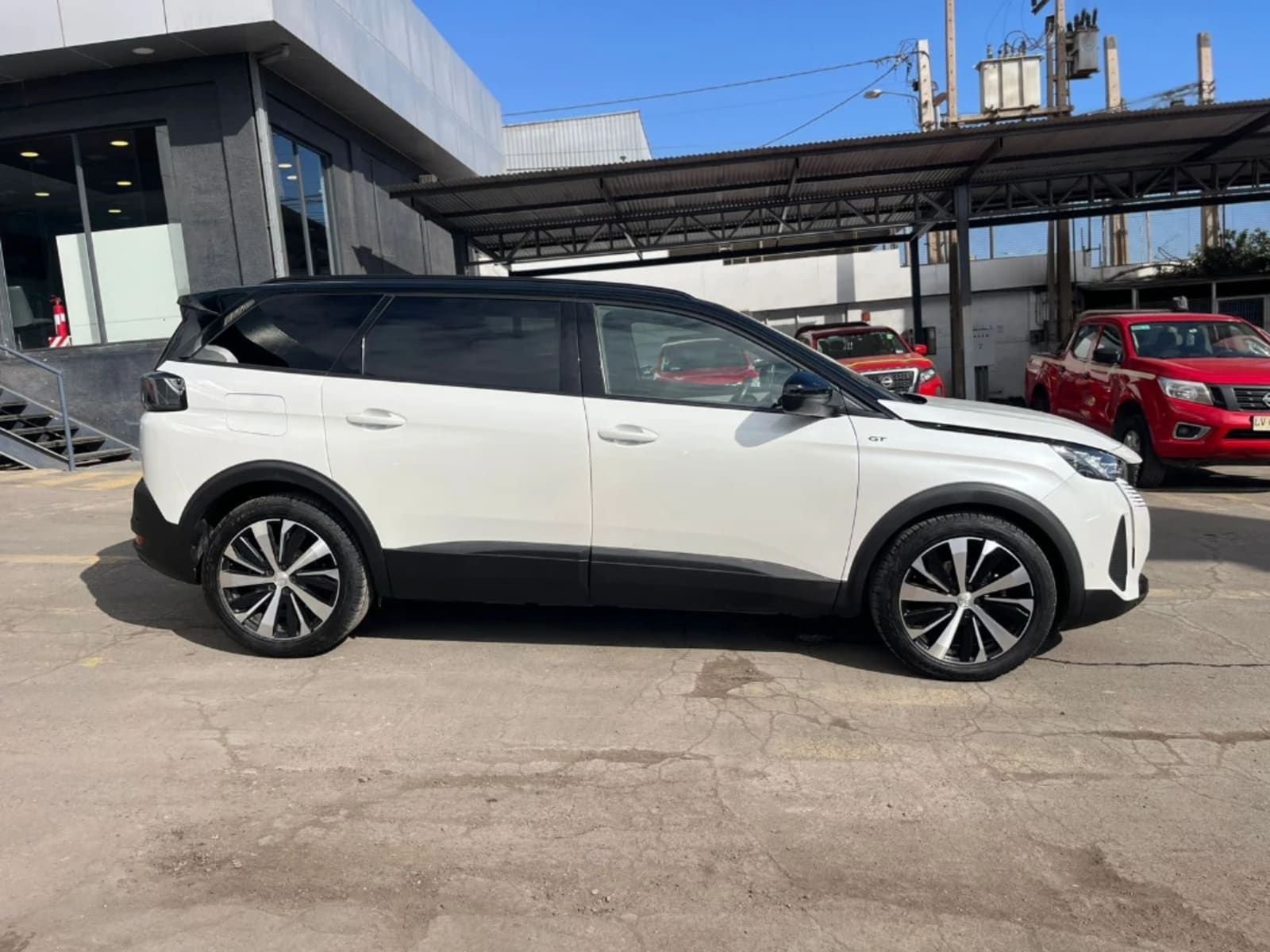 PEUGEOT 5008 1.5 GT BLACK PACK BLUEHDI 130 4X2 EAT8 5P 2023 - Imagen 4 de 20
