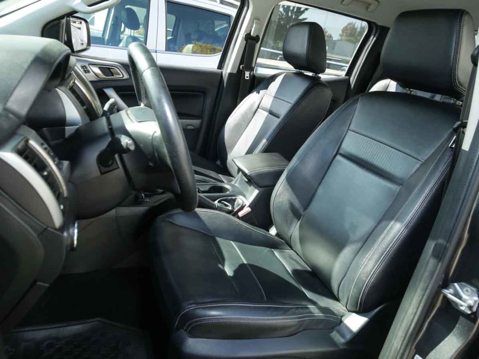 FORD RANGER LIMITED 4X4 3.2 2023 - Imagen 12 de 15