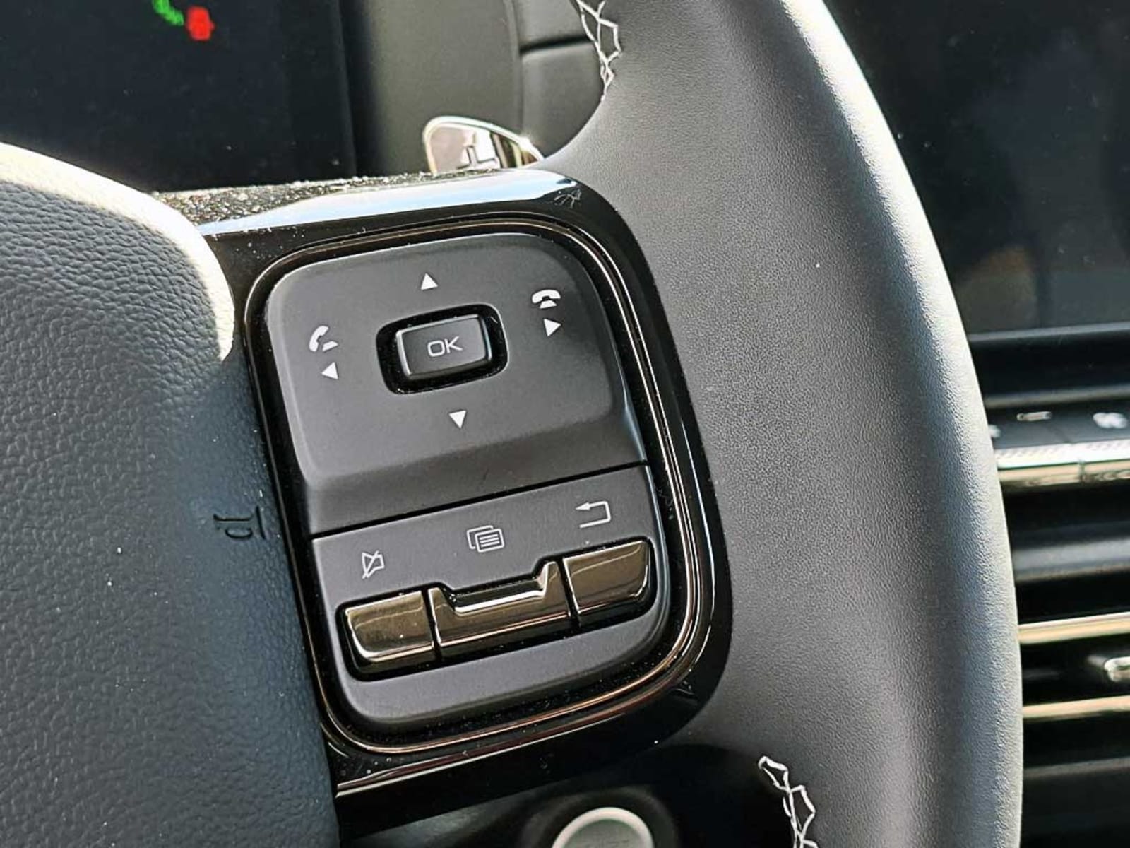 HAVAL H7 2.0 DELUXE AT 4X4 2026 - Imagen 19 de 20