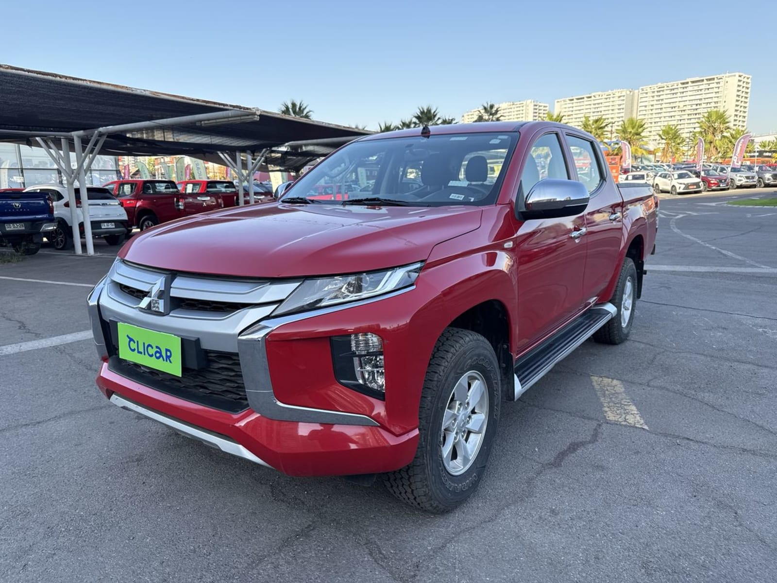 Mitsubishi L200 2.2 Katana Crt Diesel Dob. Cab. 4x4 Mt 4p 2024 - Imagen 4 de 8