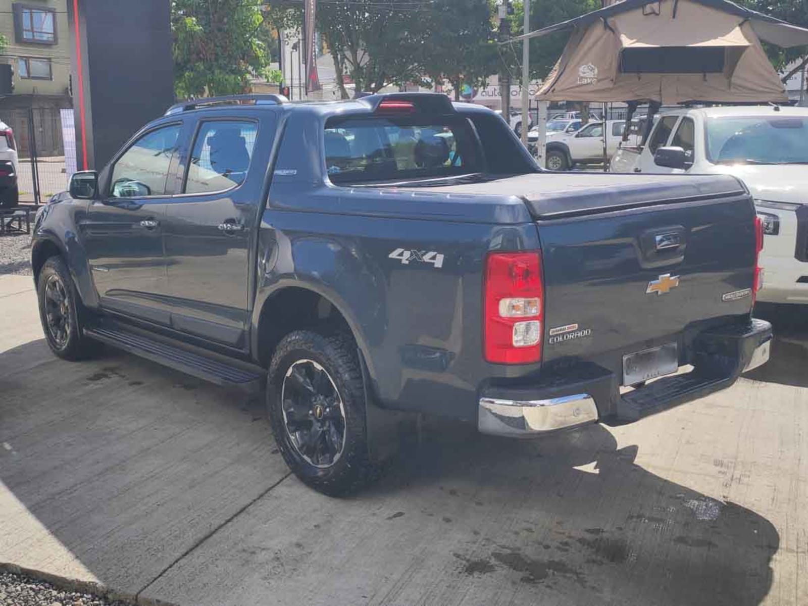 CHEVROLET COLORADO High Country 4x4 2.8 AT 2023 - Imagen 4 de 14