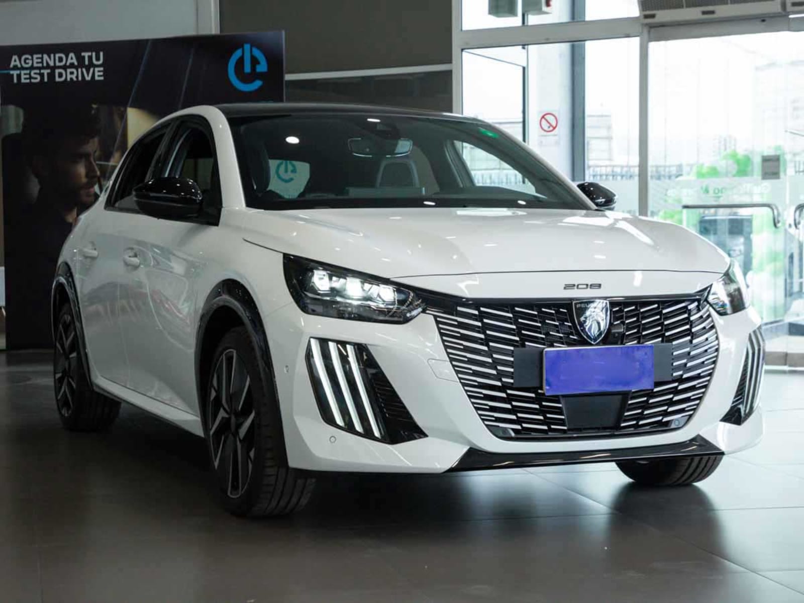 PEUGEOT 208 MCA GT ELECTRIC 2026 - Imagen 3 de 20