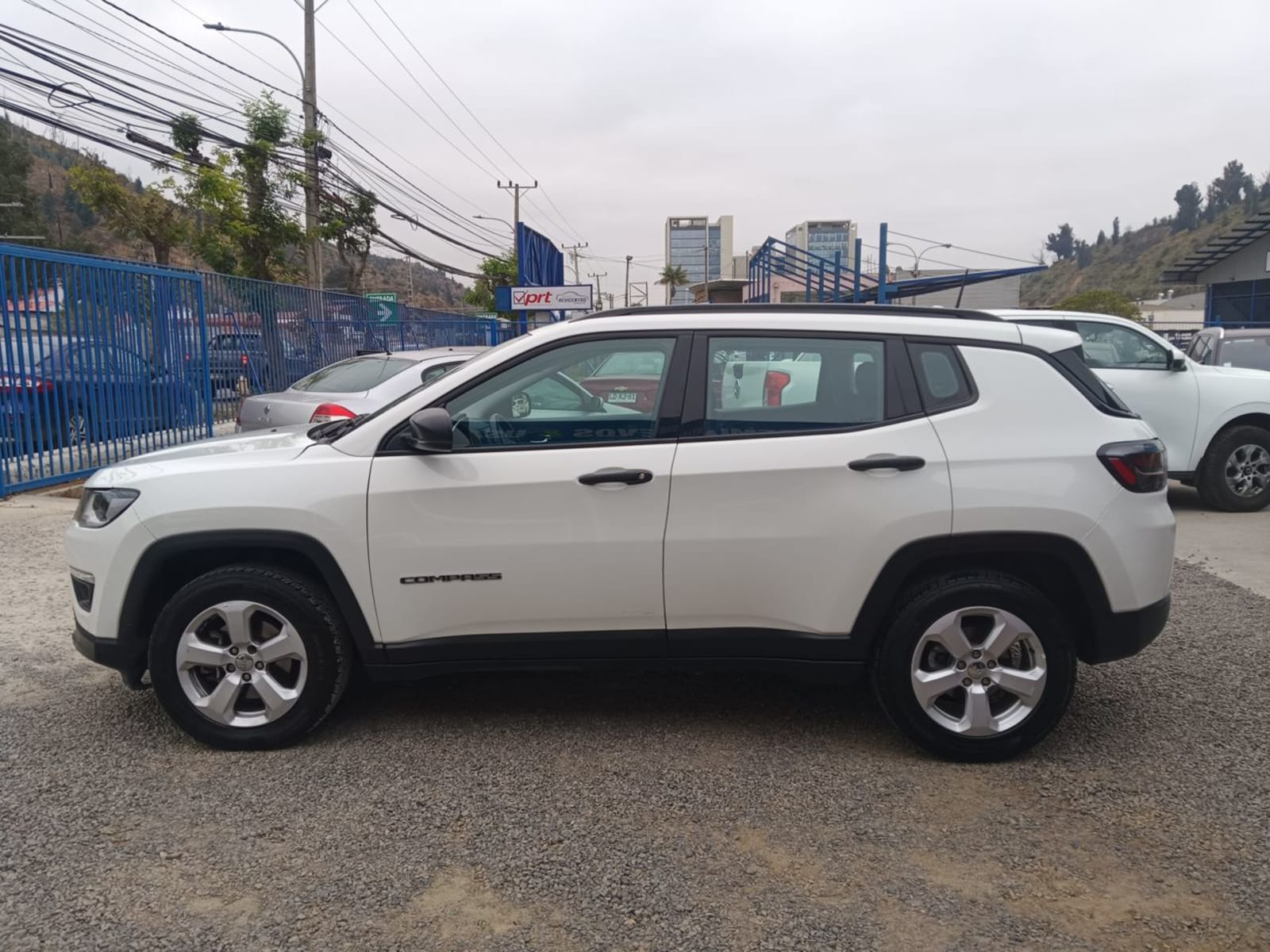 Jeep Compass 2.4 Sport 4x2 6mt 5p 2019 - Imagen 4 de 8
