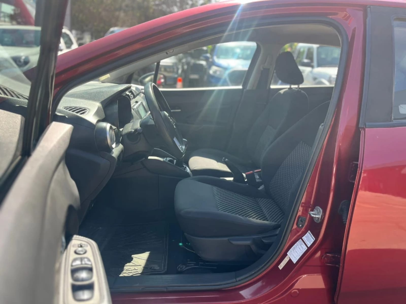 NISSAN VERSA 1.6 SENSE 4X2 MT 4P 2023 - Imagen 15 de 20