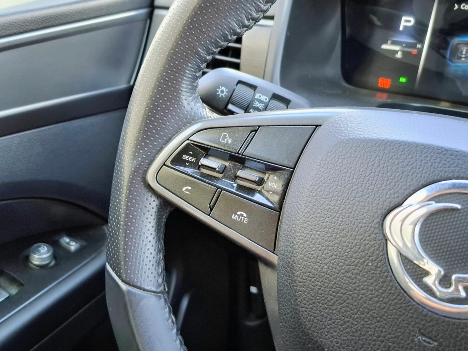 SSANGYONG NEW MUSSO 2.2 GRAND LIMITED TD DIESEL 4WD AT6 4P 2024 - Imagen 14 de 20