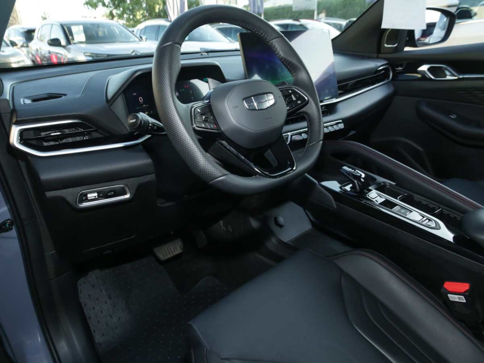GEELY COOLRAY 1.5T SPORT DCT 2026 - Imagen 8 de 14