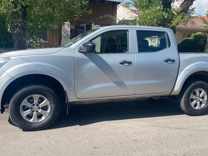 Nissan NP300 DC SE 4x4 2.3 2019 - Imagen 3 de 4