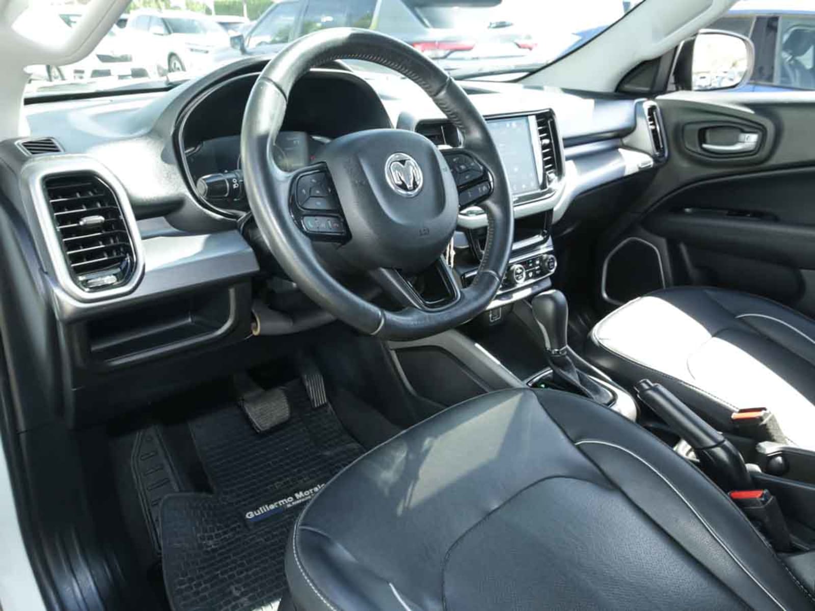 RAM 1000 BIG HORN 1.8 AUT 2023 - Imagen 9 de 14