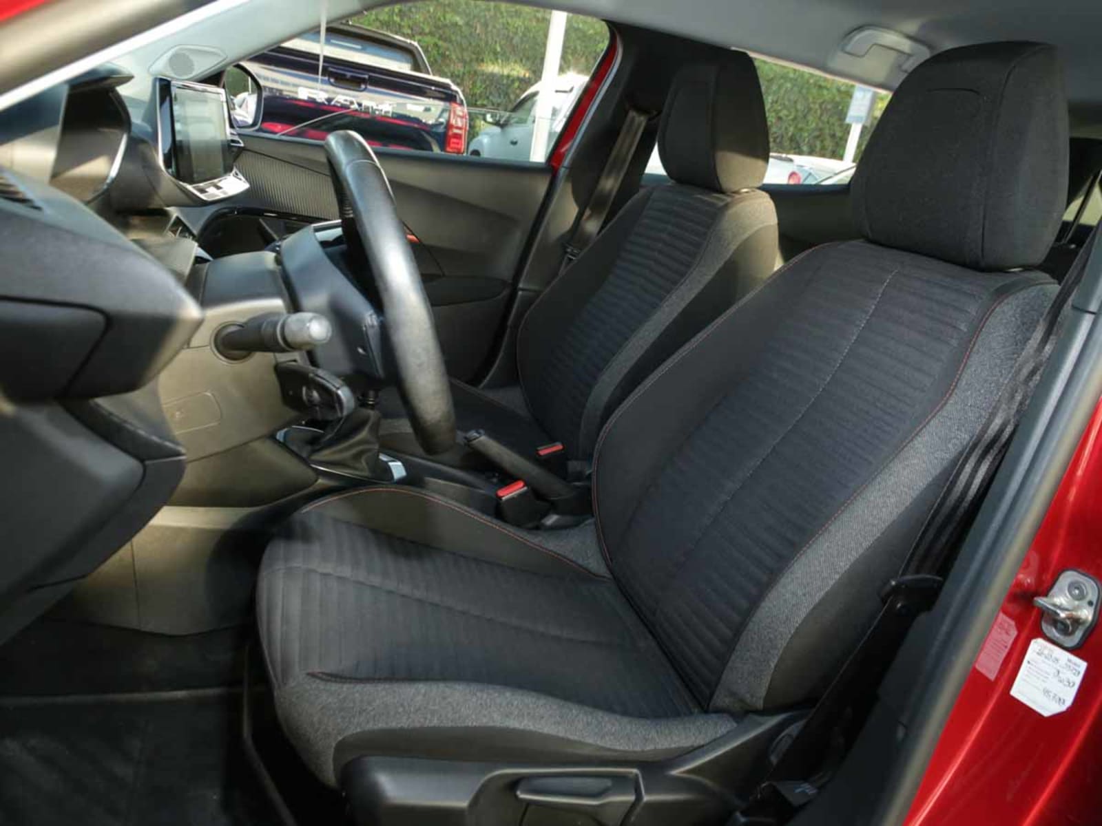 PEUGEOT 2008 PURETECH 130 1.2 2022 - Imagen 10 de 13
