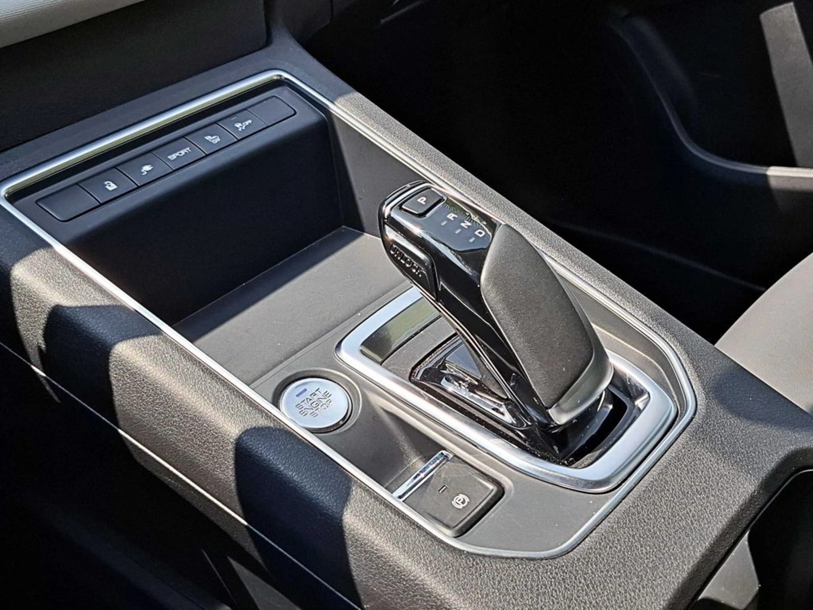DONGFENG E70 ELECTRICO 4X2 AT 4P 2025 - Imagen 15 de 15