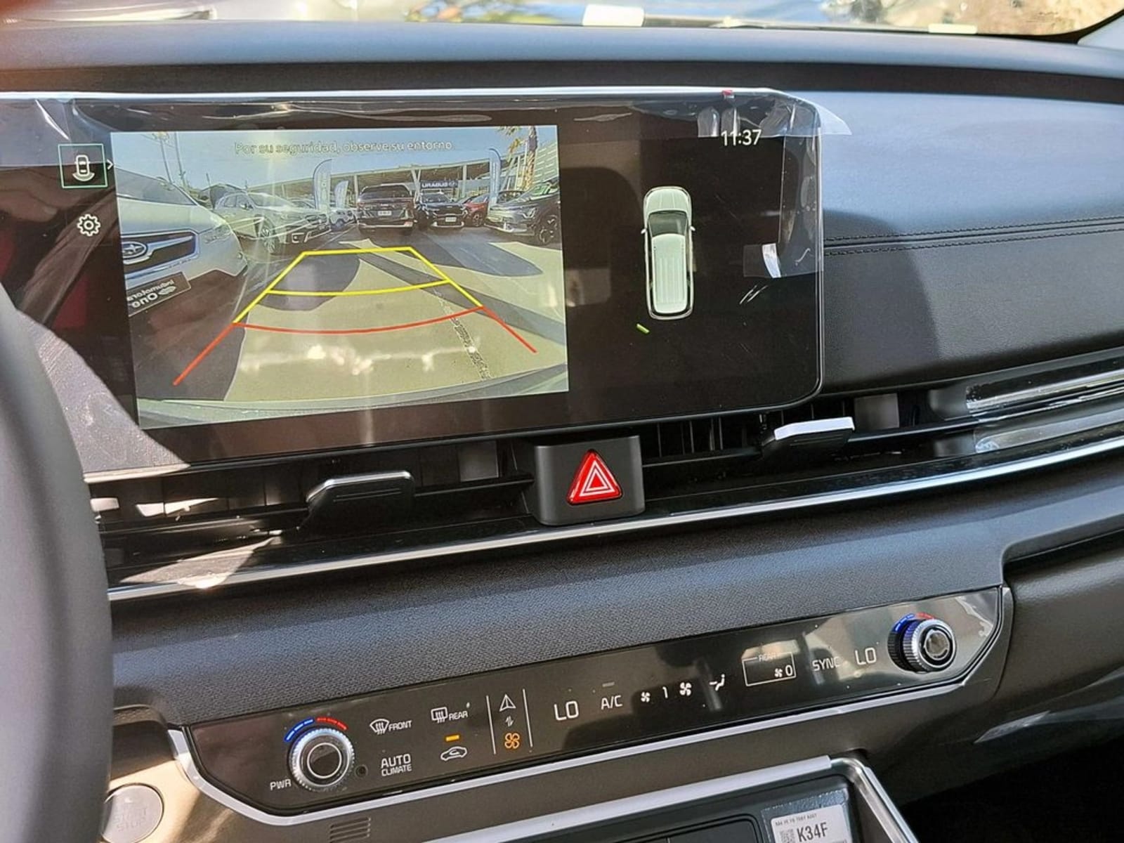 KIA CARNIVAL AT 2025 - Imagen 15 de 16