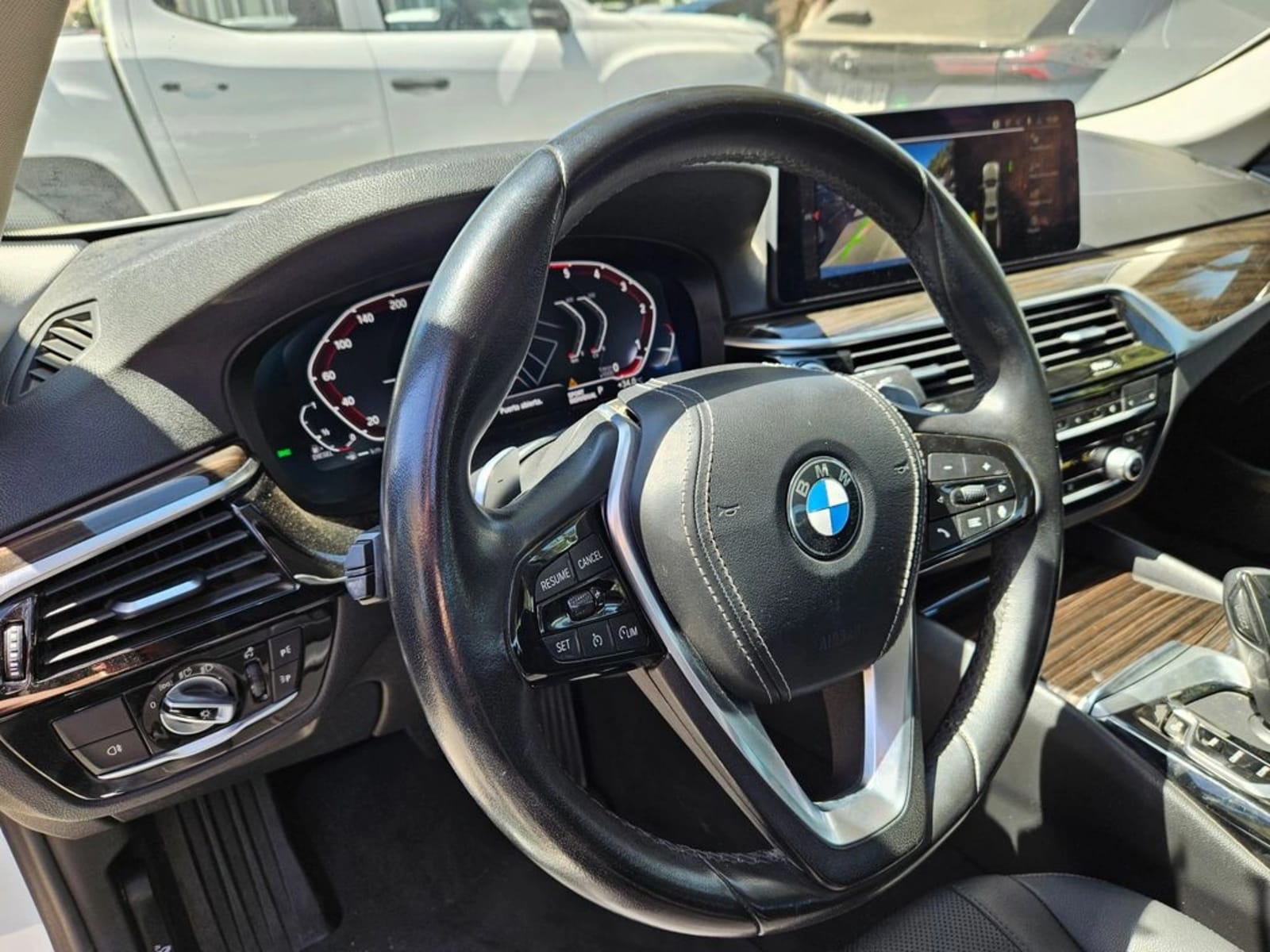 BMW 520 DIESEL 2.0 HERITAGE LCI AT 4P R 2022 - Imagen 18 de 20