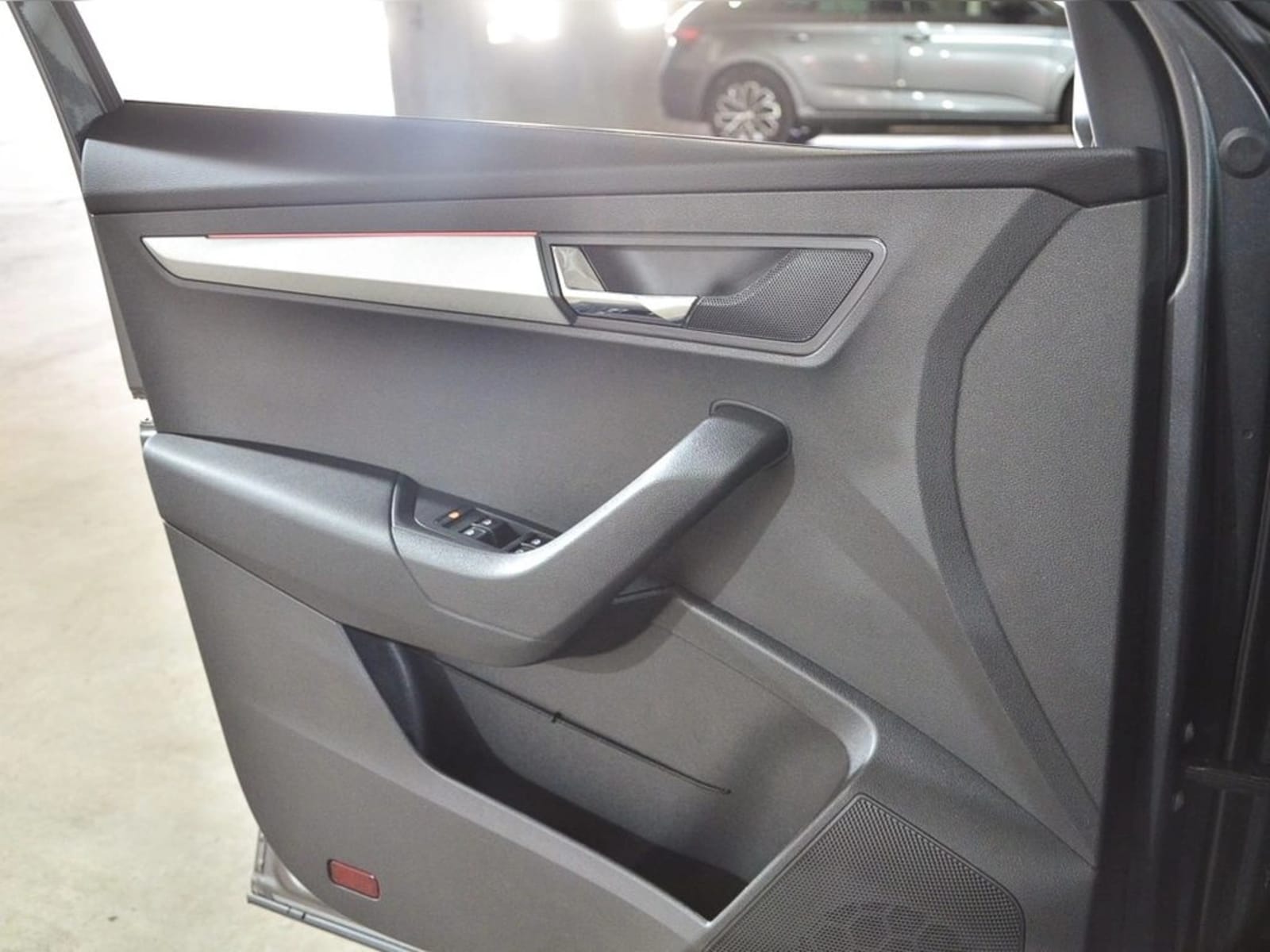 SKODA KAROQ 1.4 TSI AT - Selection 2025 - Imagen 14 de 14
