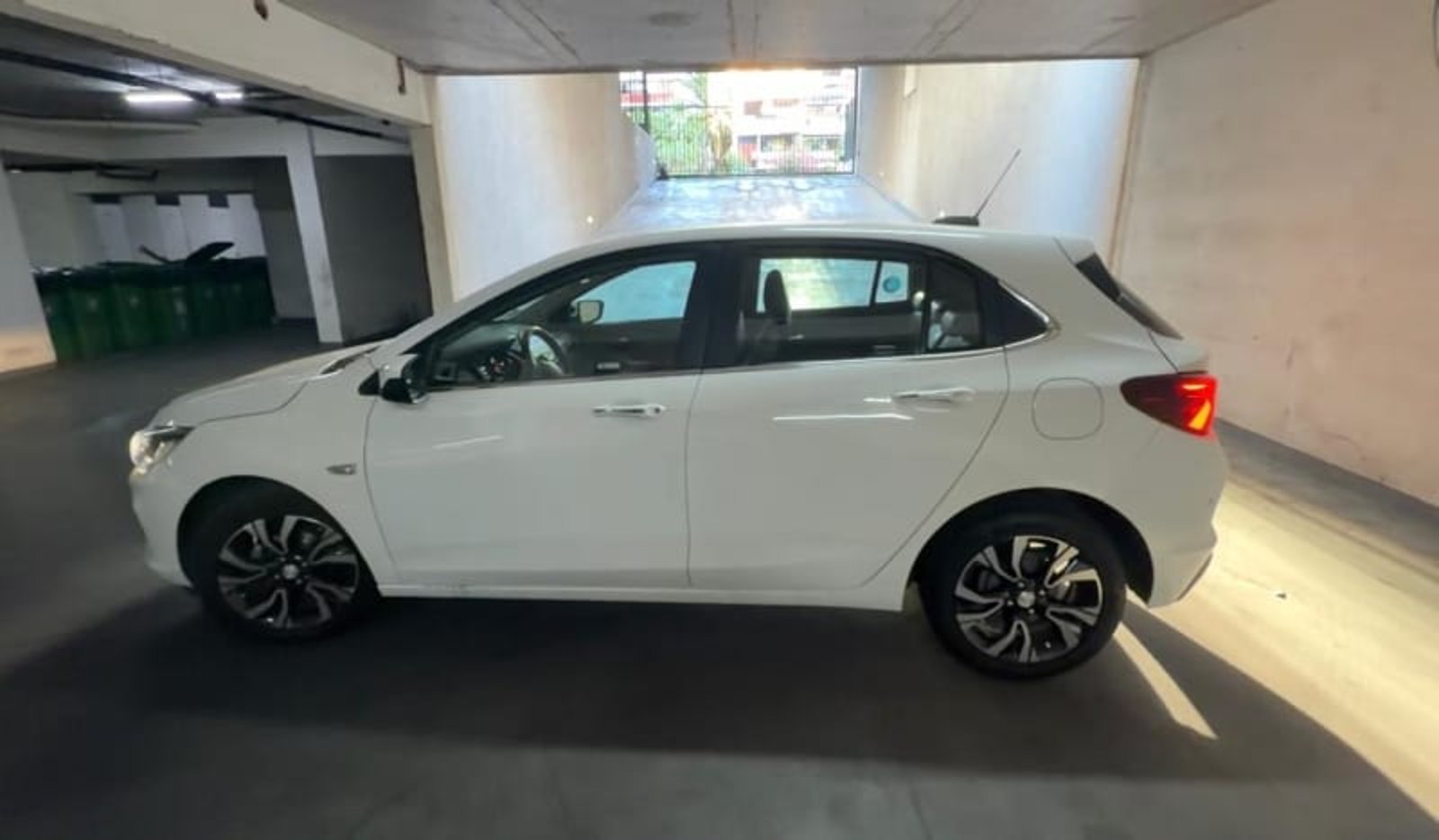 Chevrolet onix 1.0 turbo premie 2022 - Imagen 3 de 8