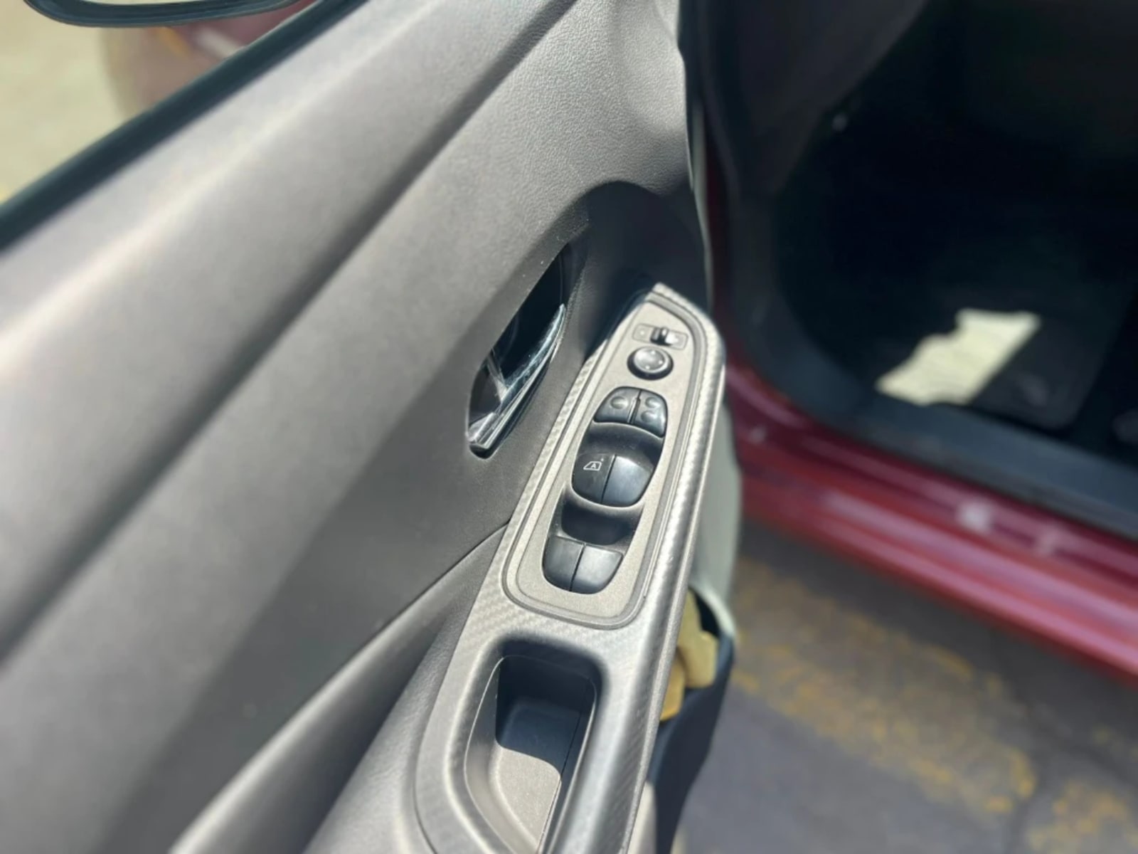 NISSAN VERSA 1.6 SENSE 4X2 MT 4P 2023 - Imagen 14 de 20