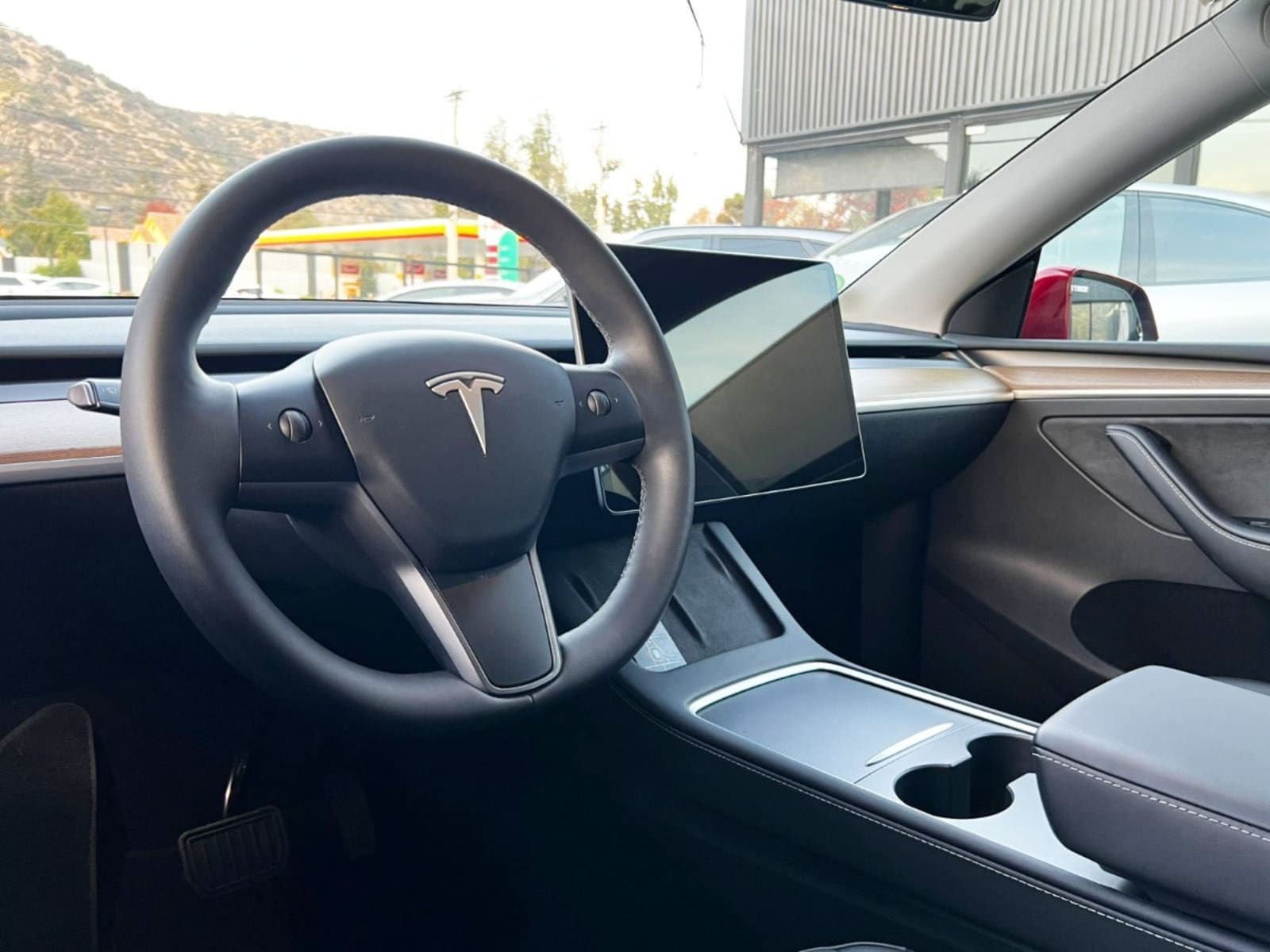 TESLA MODEL Y STANDART RANGE 2025 - Imagen 8 de 20