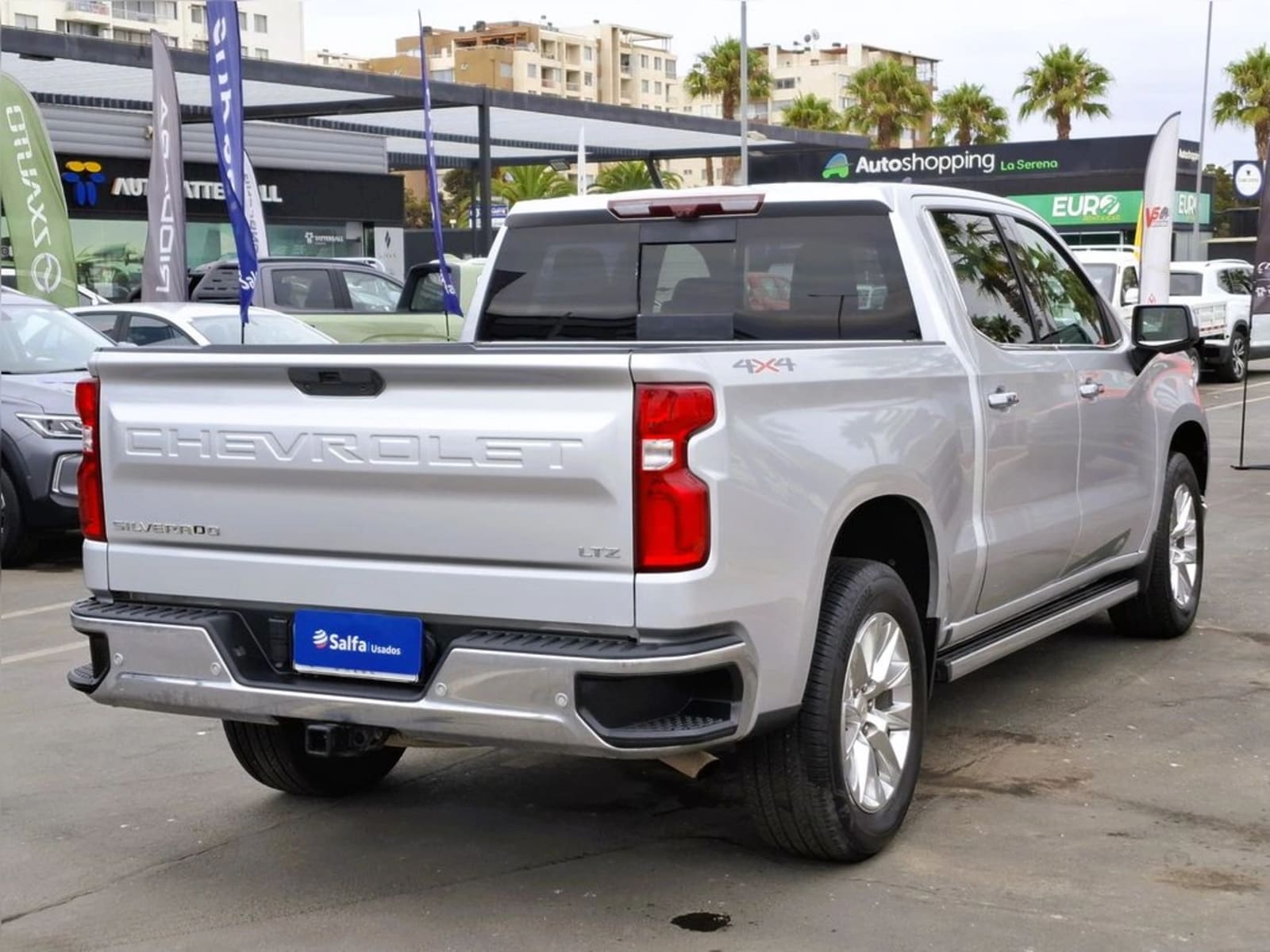 CHEVROLET SILVERADO DCAB 4X4 SOHC 5.3 AUT 2022 - Imagen 4 de 20