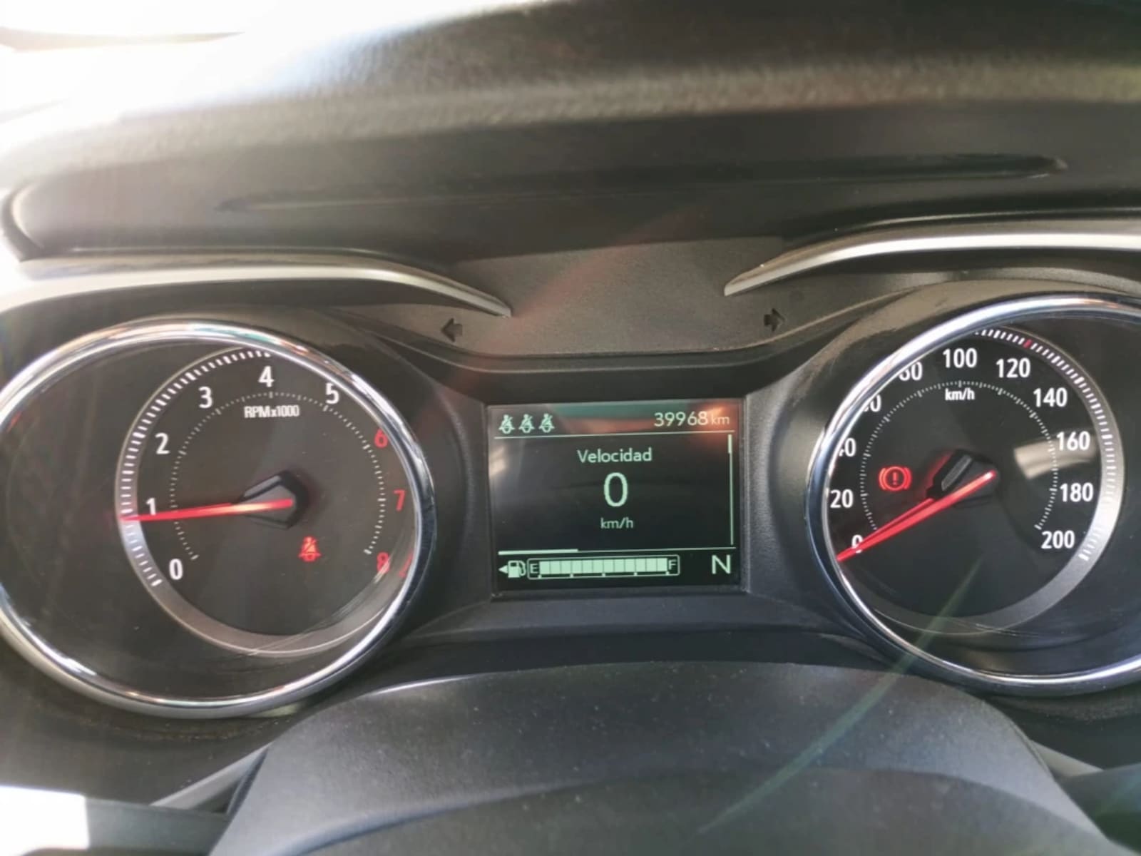 CHEVROLET TRACKER 1.2T LTZ R 4X2 AT 5P 2025 - Imagen 12 de 15