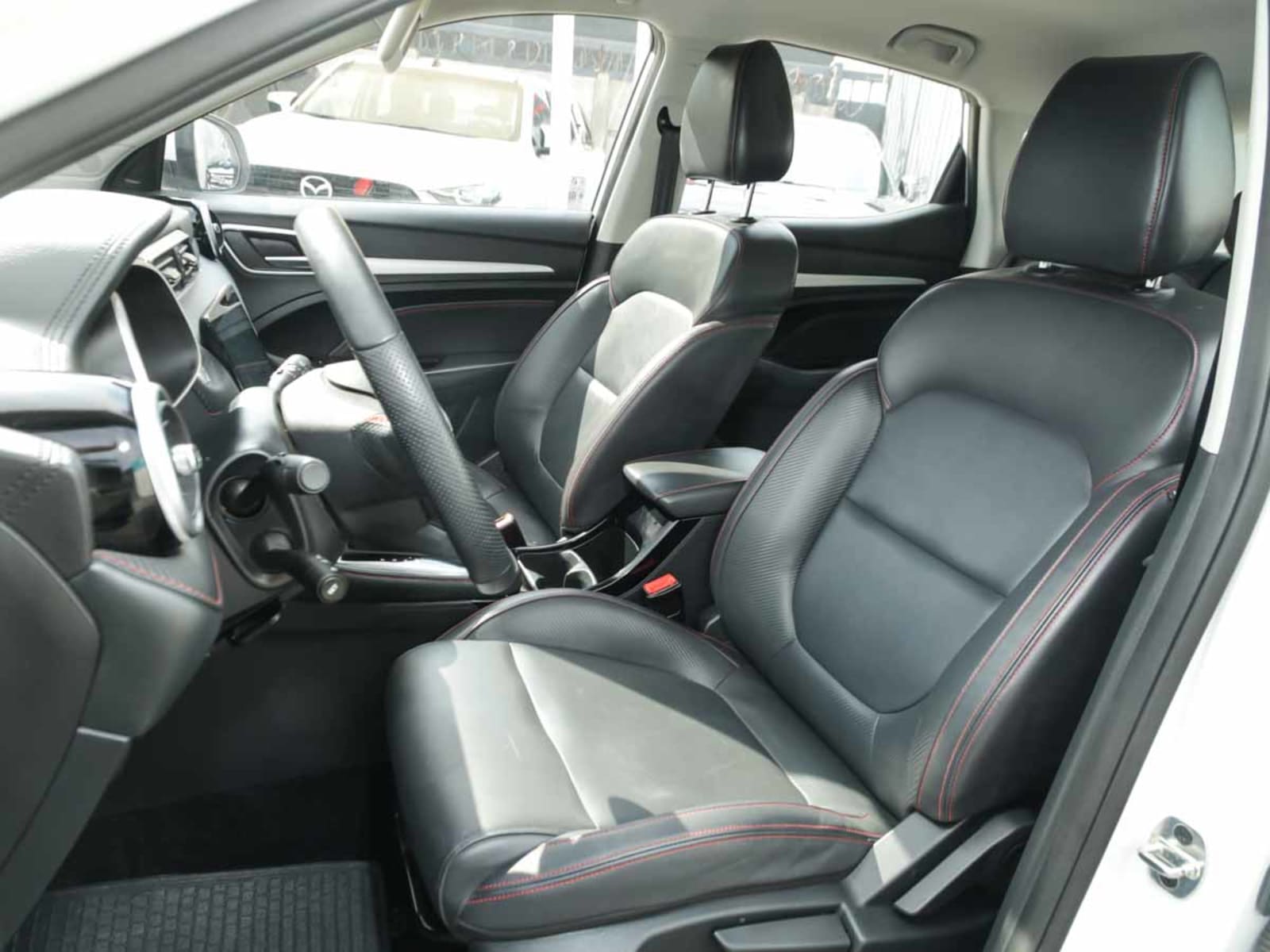 MG MG ZX 1.5 CVT DLX 2025 - Imagen 10 de 13