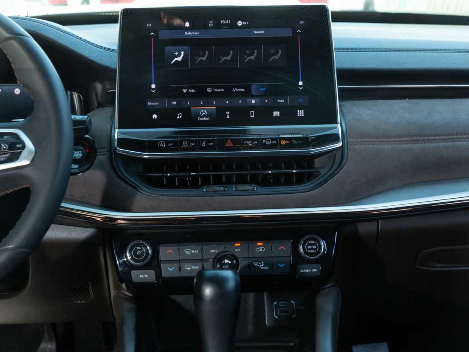 JEEP COMMANDER OVERLAND 1.3T 2023 - Imagen 14 de 15