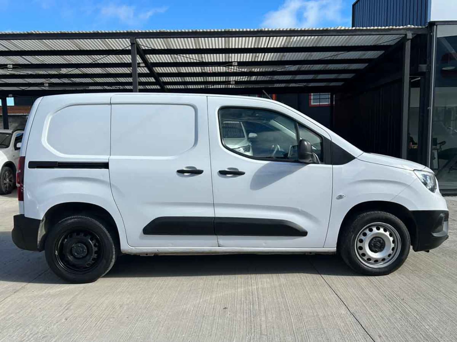 OPEL COMBO 1,6 TD 2023 - Imagen 16 de 16