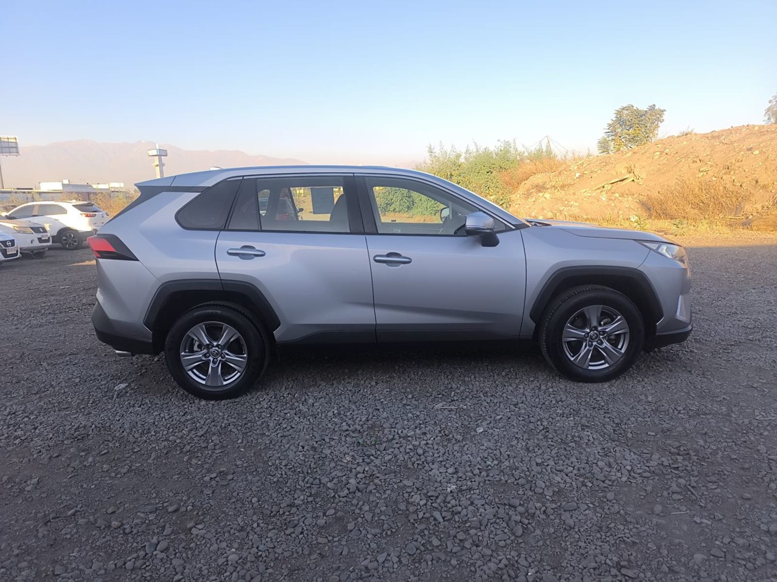 Toyota Rav 4 2.0 Le 4x2 Mt 5p 2022 - Imagen 8 de 8