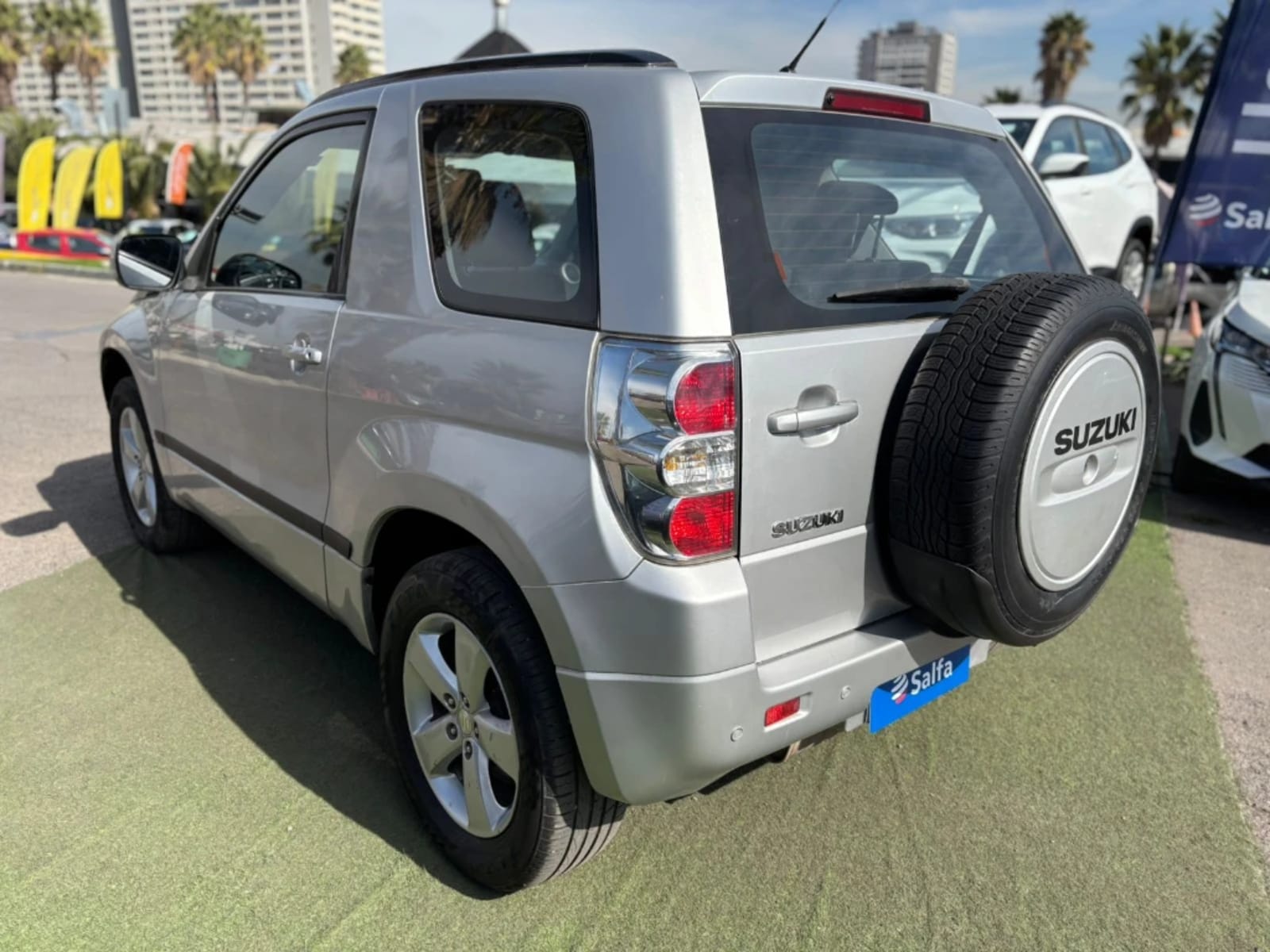 SUZUKI GRAND VITARA 2.4 GLX SPORT 4X4 MT 3P 2010 - Imagen 11 de 20