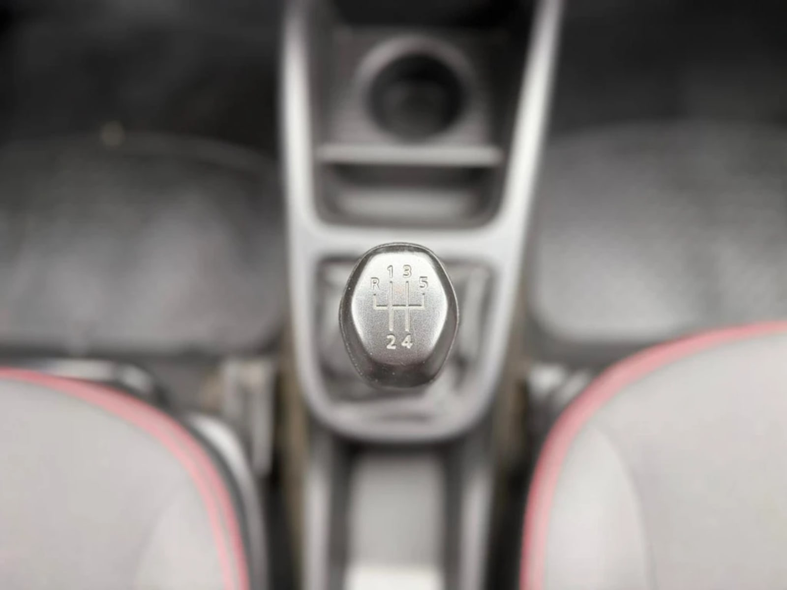 RENAULT KWID 1.0 ZEN 4X2 HB MT 5P 2023 - Imagen 14 de 20