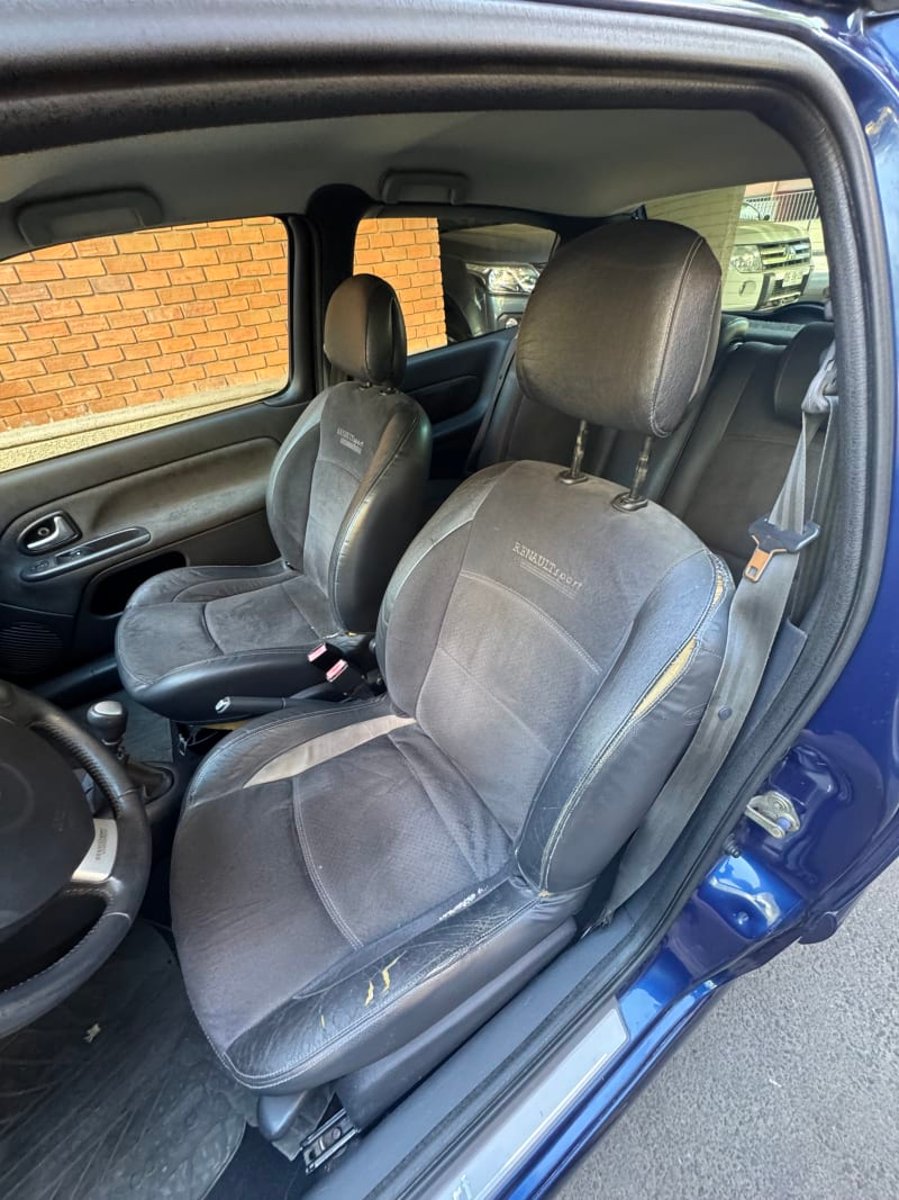 Renault Clio Sport 2.0 2004 - Imagen 8 de 8