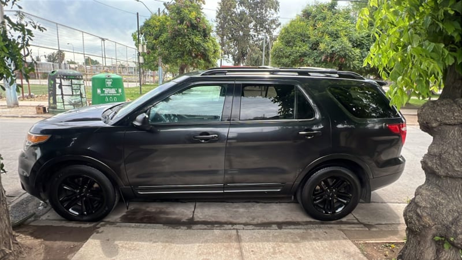 Ford Explorer  2013 - Imagen 4 de 8