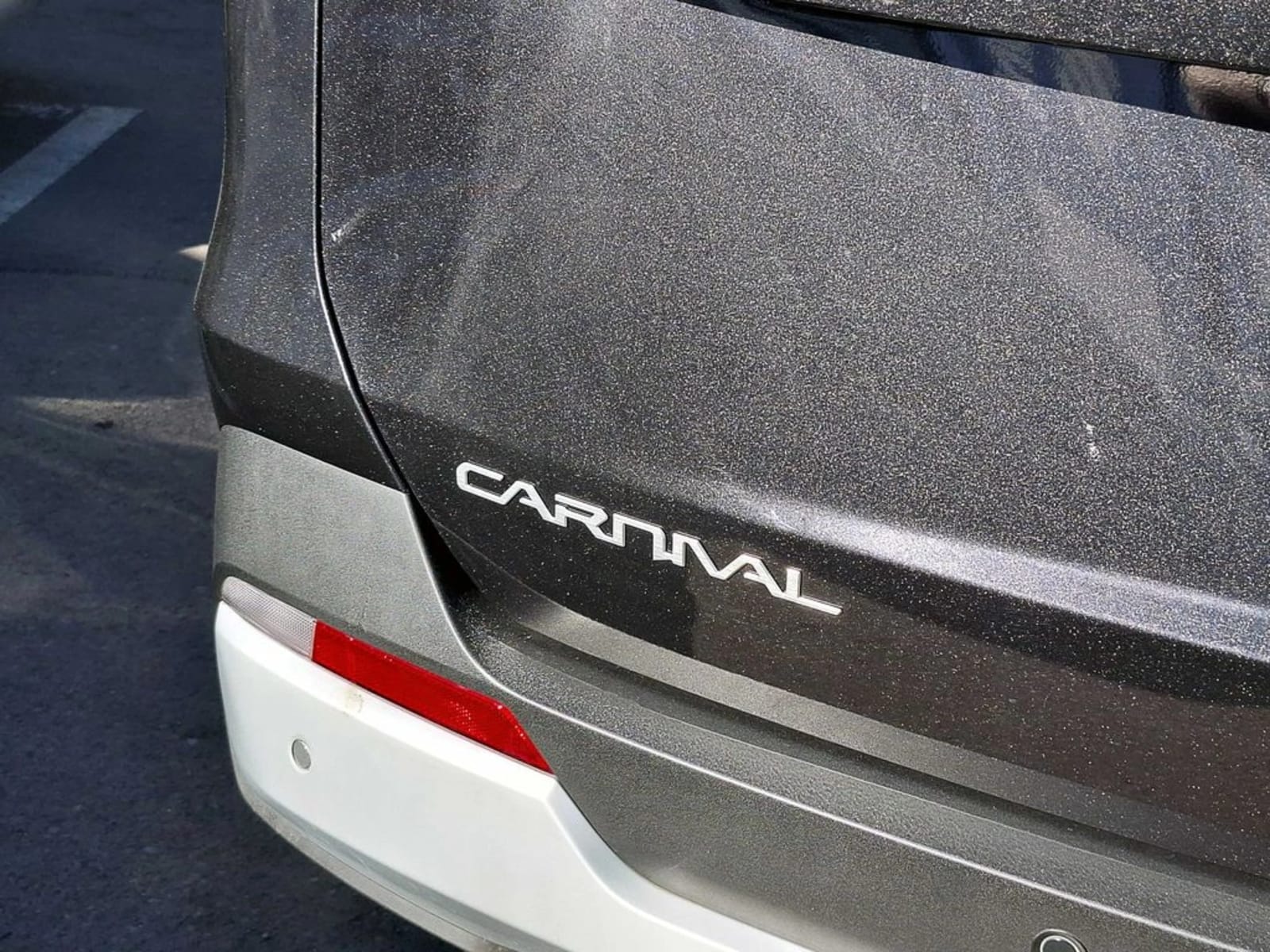 KIA CARNIVAL AT 2025 - Imagen 7 de 16