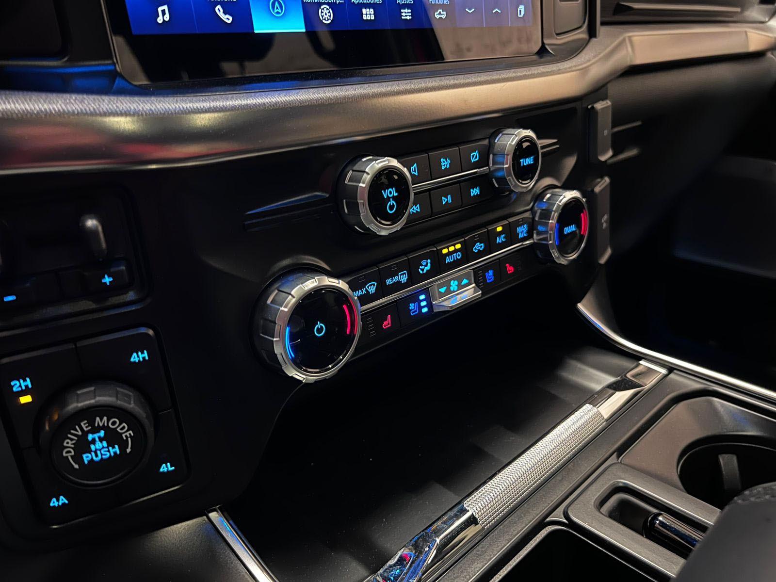 FORD F-150 RAPTOR 2023 - Imagen 18 de 20