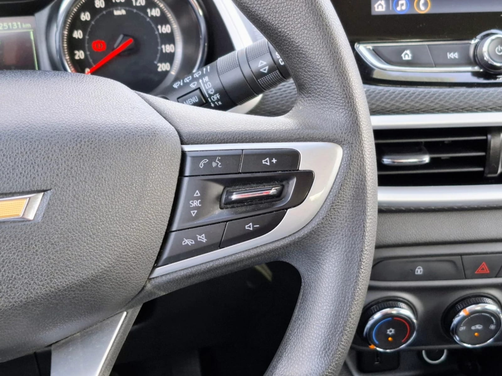 CHEVROLET TRACKER 1.2T LTZ R 4X2 AT 5P 2025 - Imagen 15 de 20