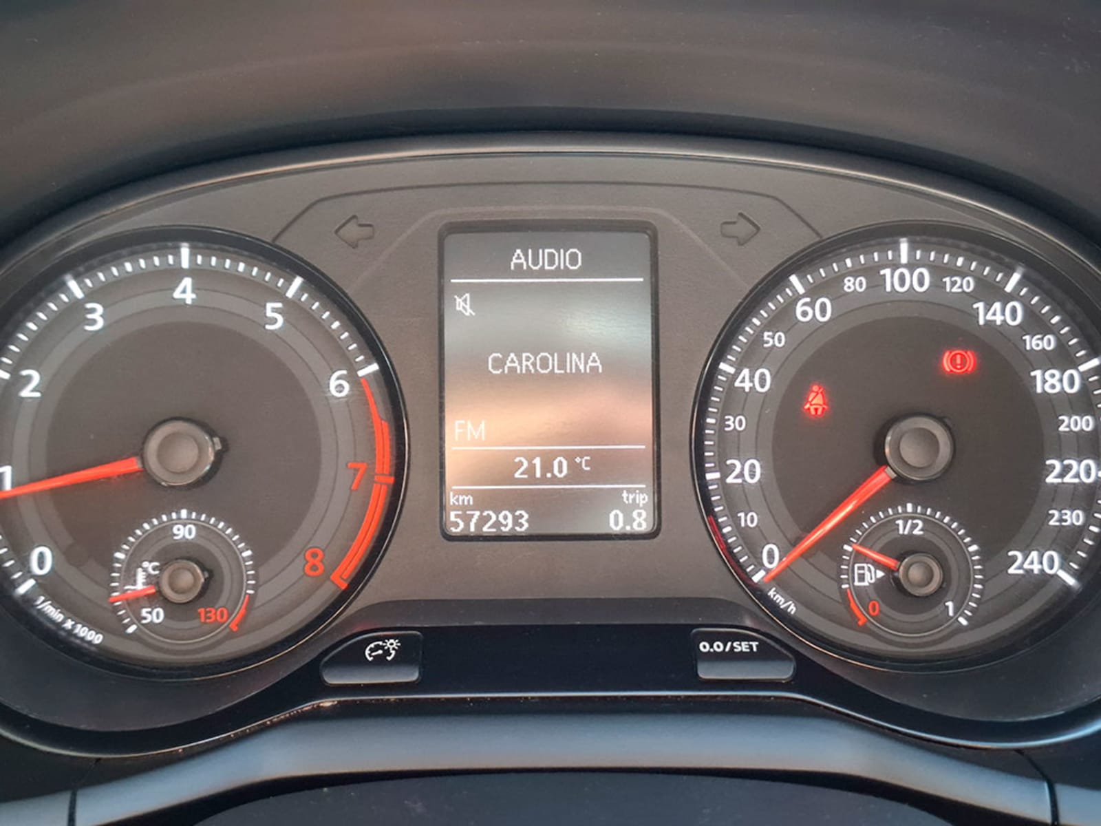 VOLKSWAGEN VOYAGE 1.6 TRENDLINE 2023 - Imagen 13 de 20