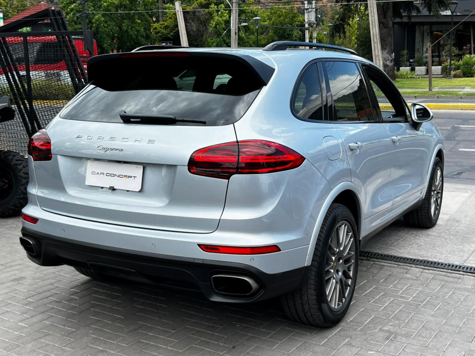 PORSCHE CAYENNE PLATINUM EDITION 2018 - Imagen 6 de 20