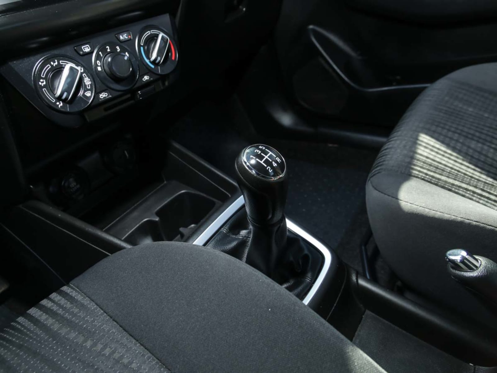 SUZUKI DZIRE GL 1.2 2024 - Imagen 9 de 13