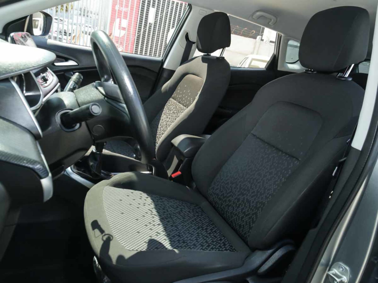 CHEVROLET TRACKER LS 1.2 2024 - Imagen 10 de 13