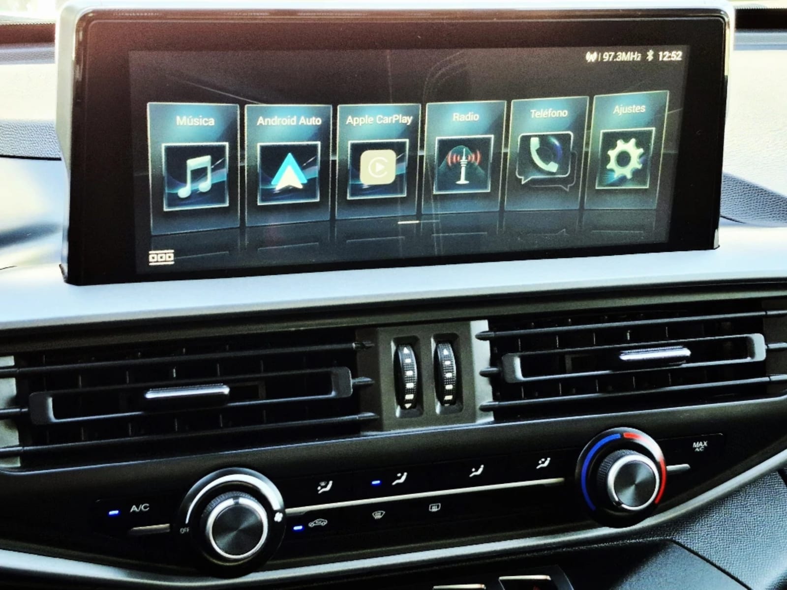 PEUGEOT LANDTREK 2.2 ACTION4 BLUEHDI DIESEL 4X4 180HP AT 4P 2024 - Imagen 16 de 20