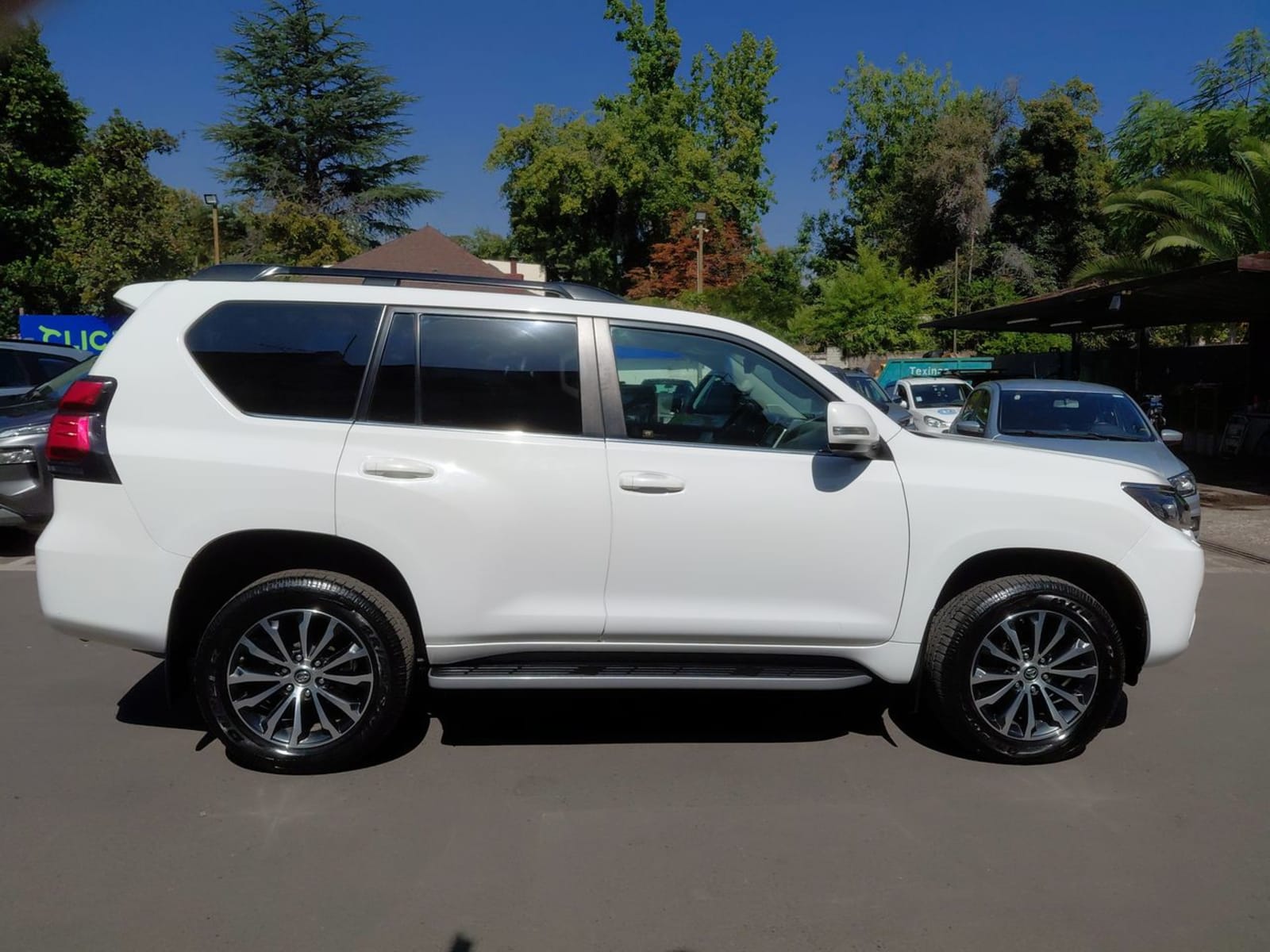Toyota Land Cruiser 4.0 Prado Vx-l 4x4 At 5p 2022 - Imagen 8 de 8