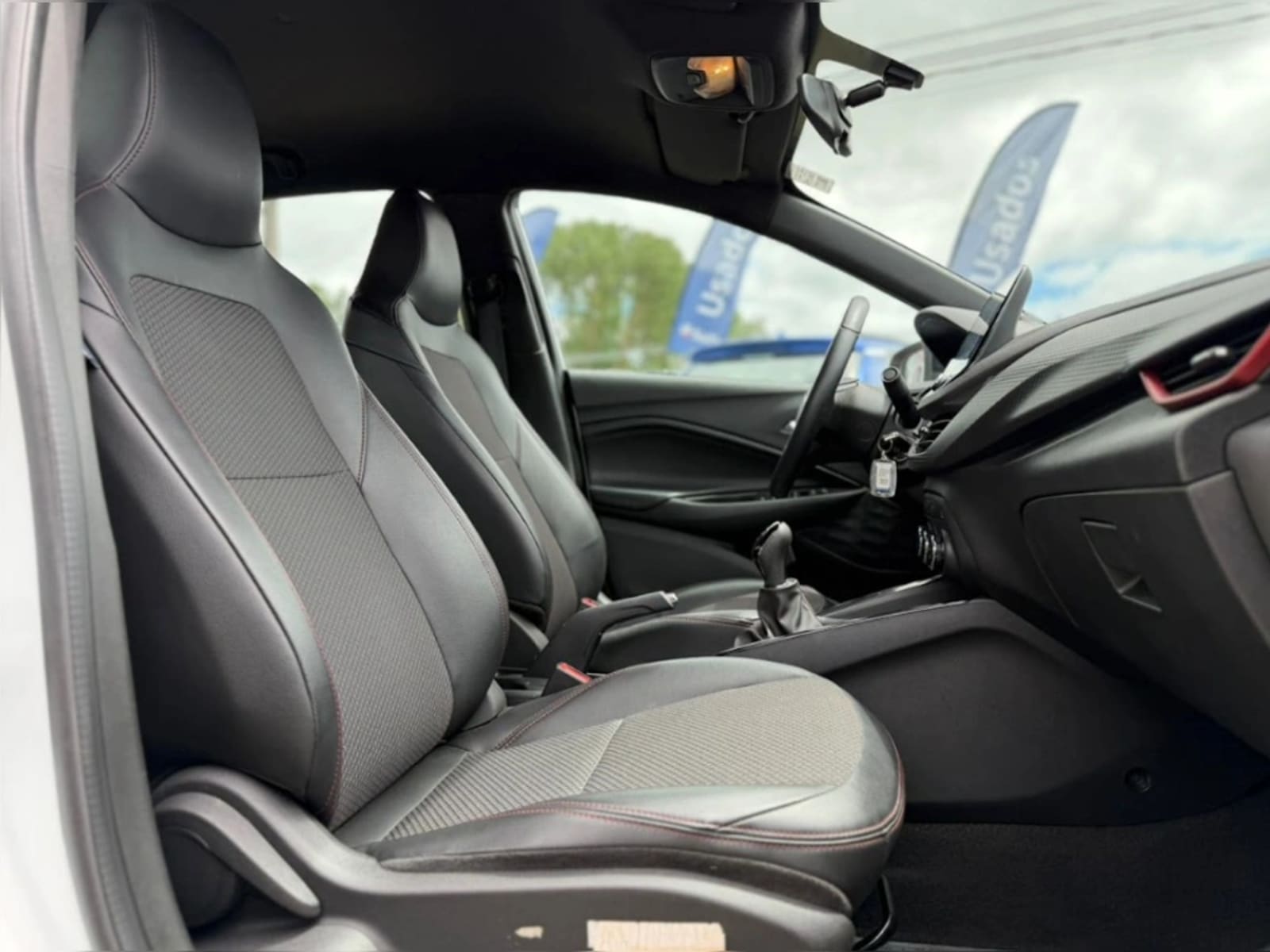 CHEVROLET ONIX 1.0T RS R 4X2 HB MT 5P 2024 - Imagen 16 de 20