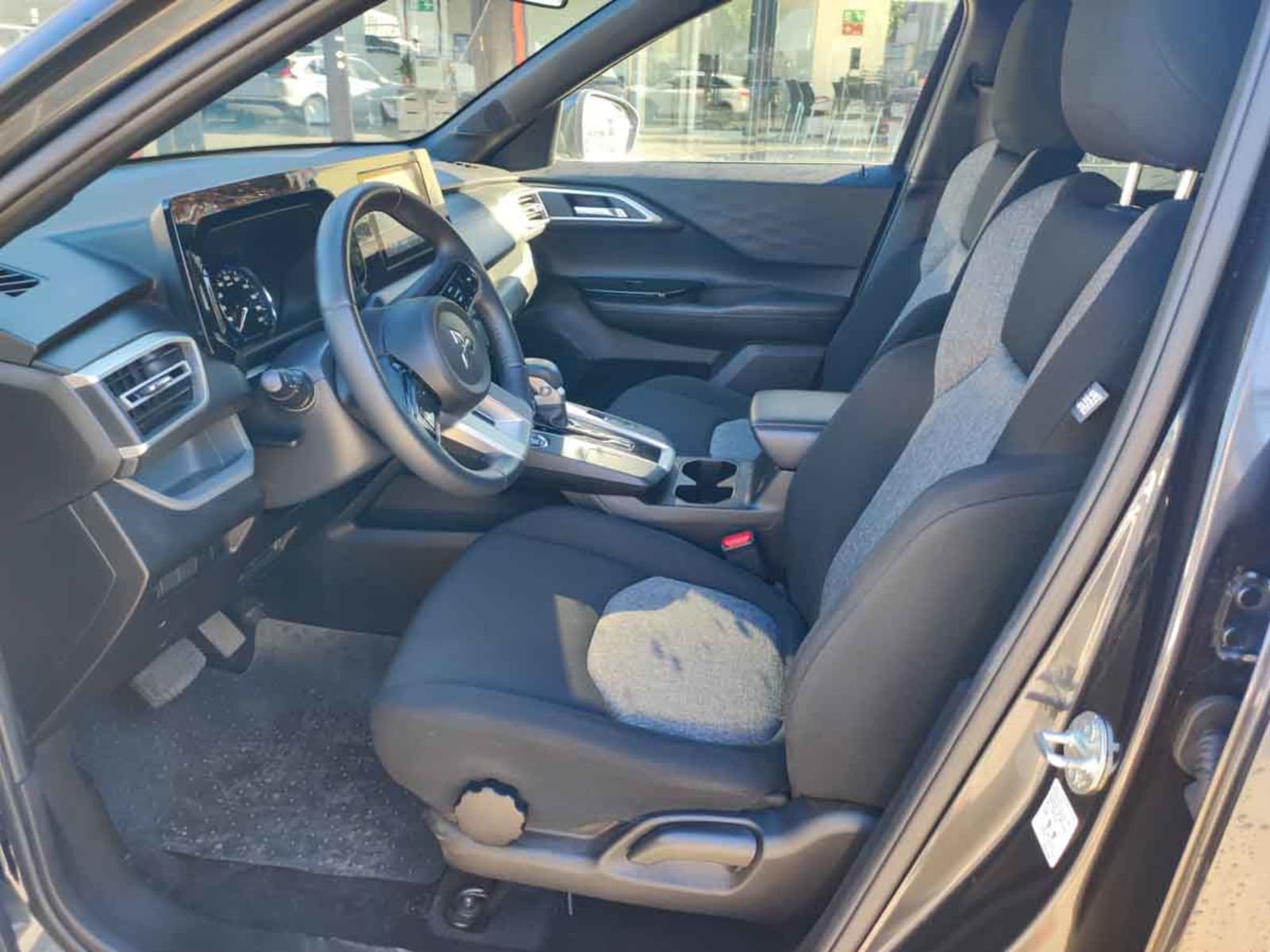 MITSUBISHI OUTLANDER SPORT GLX 2025 - Imagen 9 de 15
