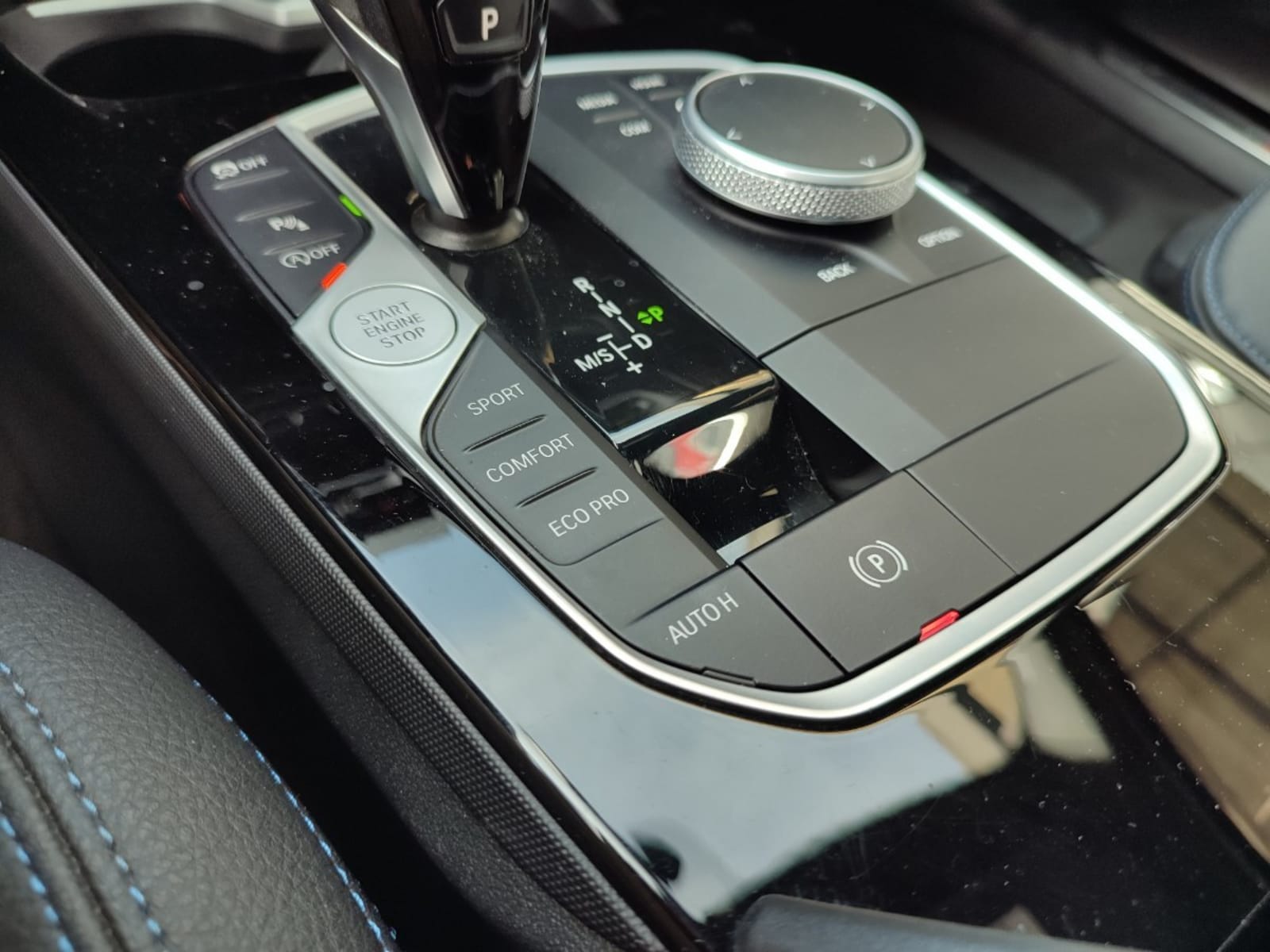 BMW 118I 1.5 M SPORT HB AT 2024 - Imagen 15 de 17