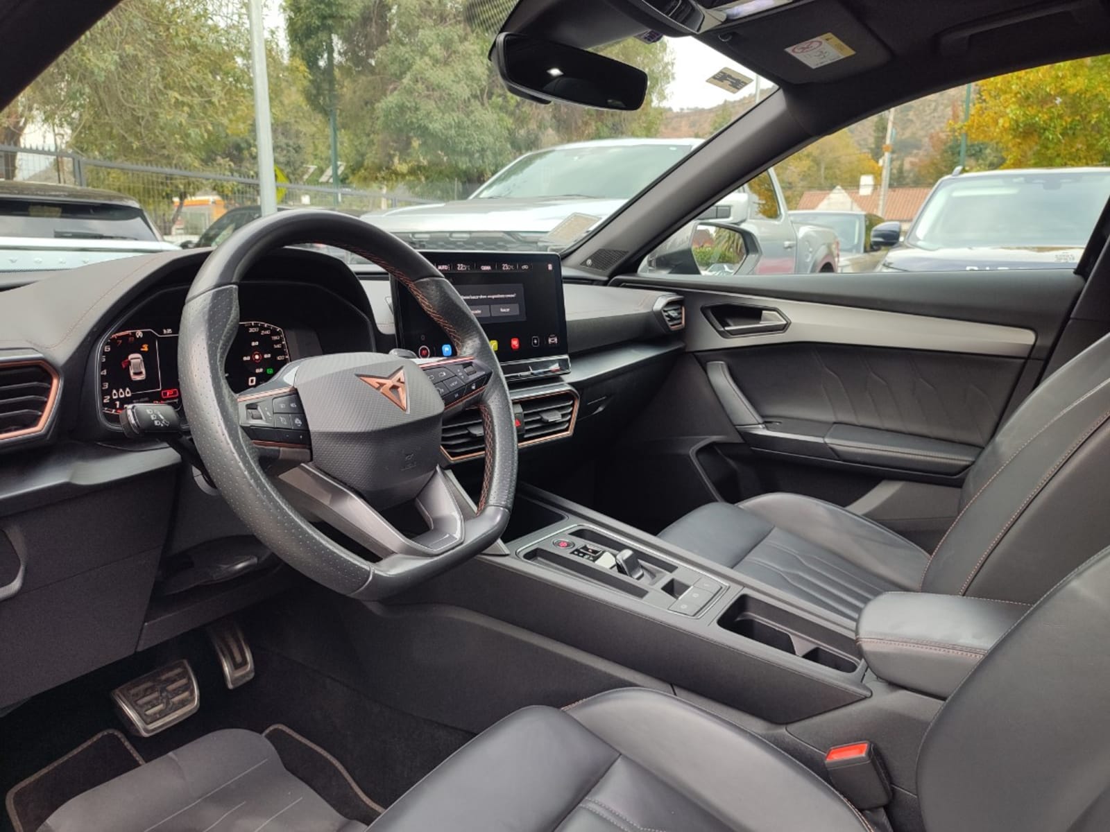 CUPRA FORMENTOR VZ 2.0 DSG 310 HP 4WD 2023 - Imagen 11 de 17
