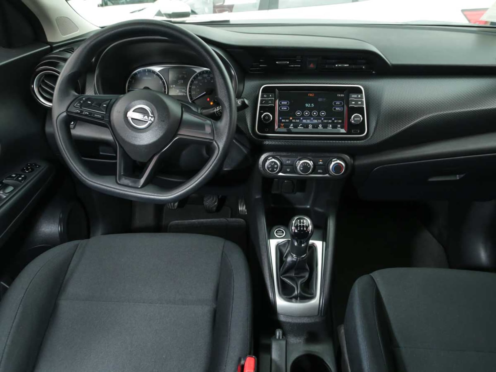 NISSAN KICKS 1.6 2025 - Imagen 12 de 13