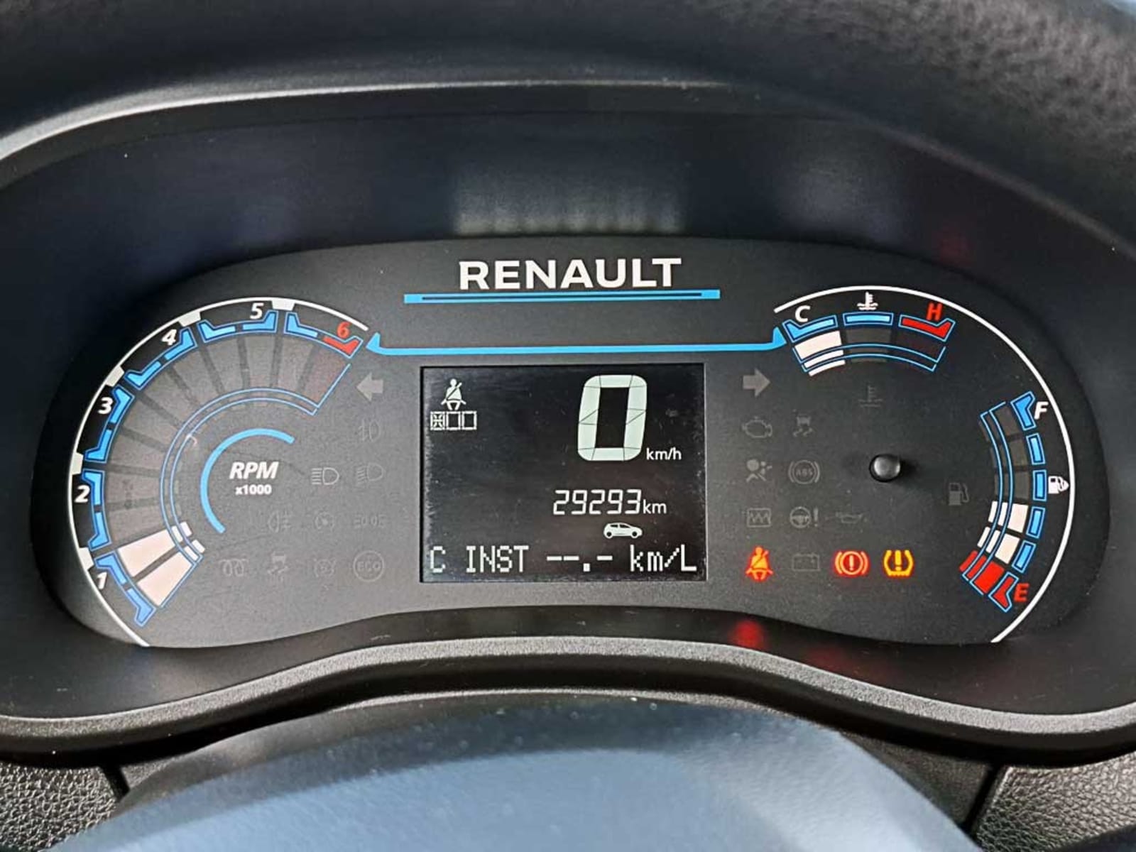 RENAULT KWID (IN) 1.0 HB INTENS MT 2024 - Imagen 15 de 18
