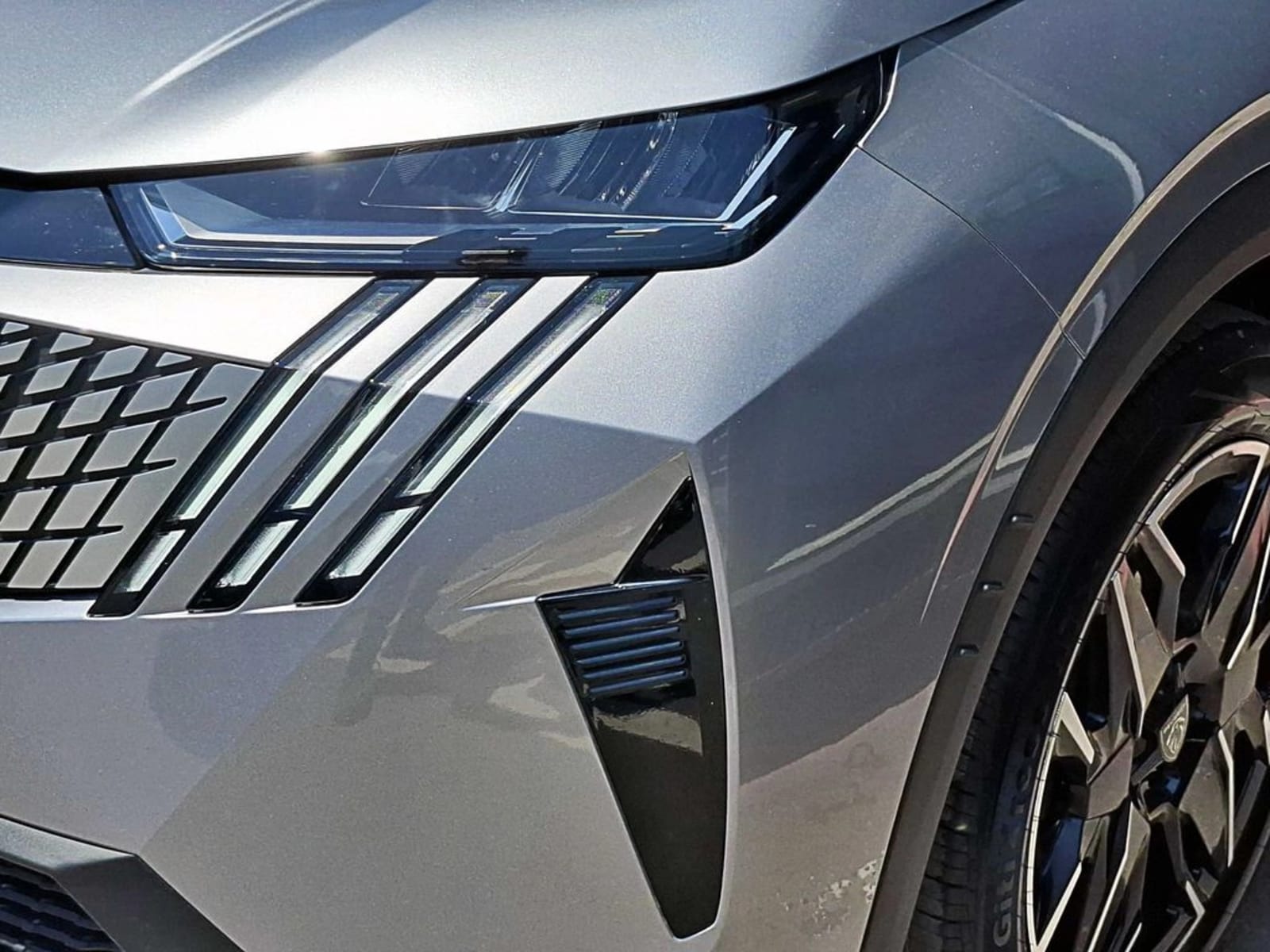 PEUGEOT 3008 HYBRID ALLURE 2025 - Imagen 3 de 14